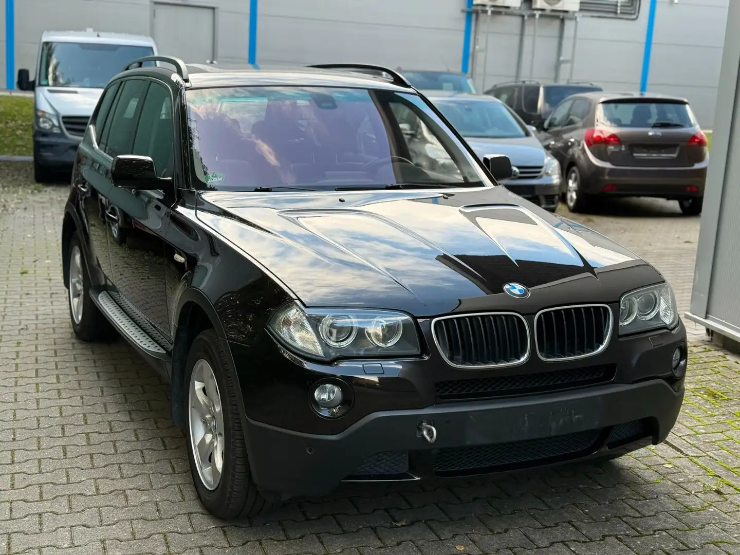 BMW X3 xDrive 20d Auto. *AWD *AHK *Navi*Motorschaden Noir - 1