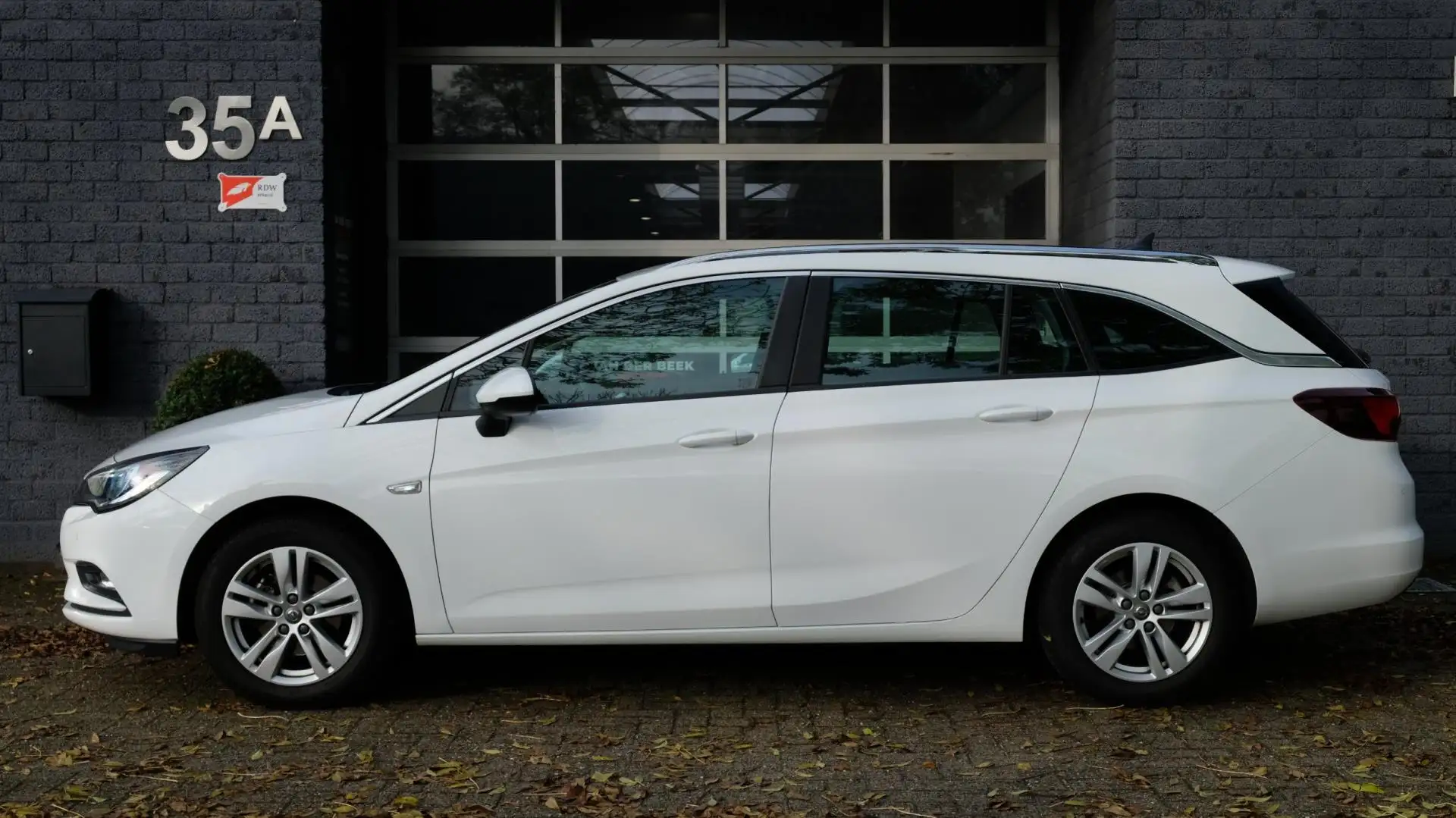 Opel Astra Sports Tourer 1.4 Business+ Cruise|Navi|Media|Trek White - 2