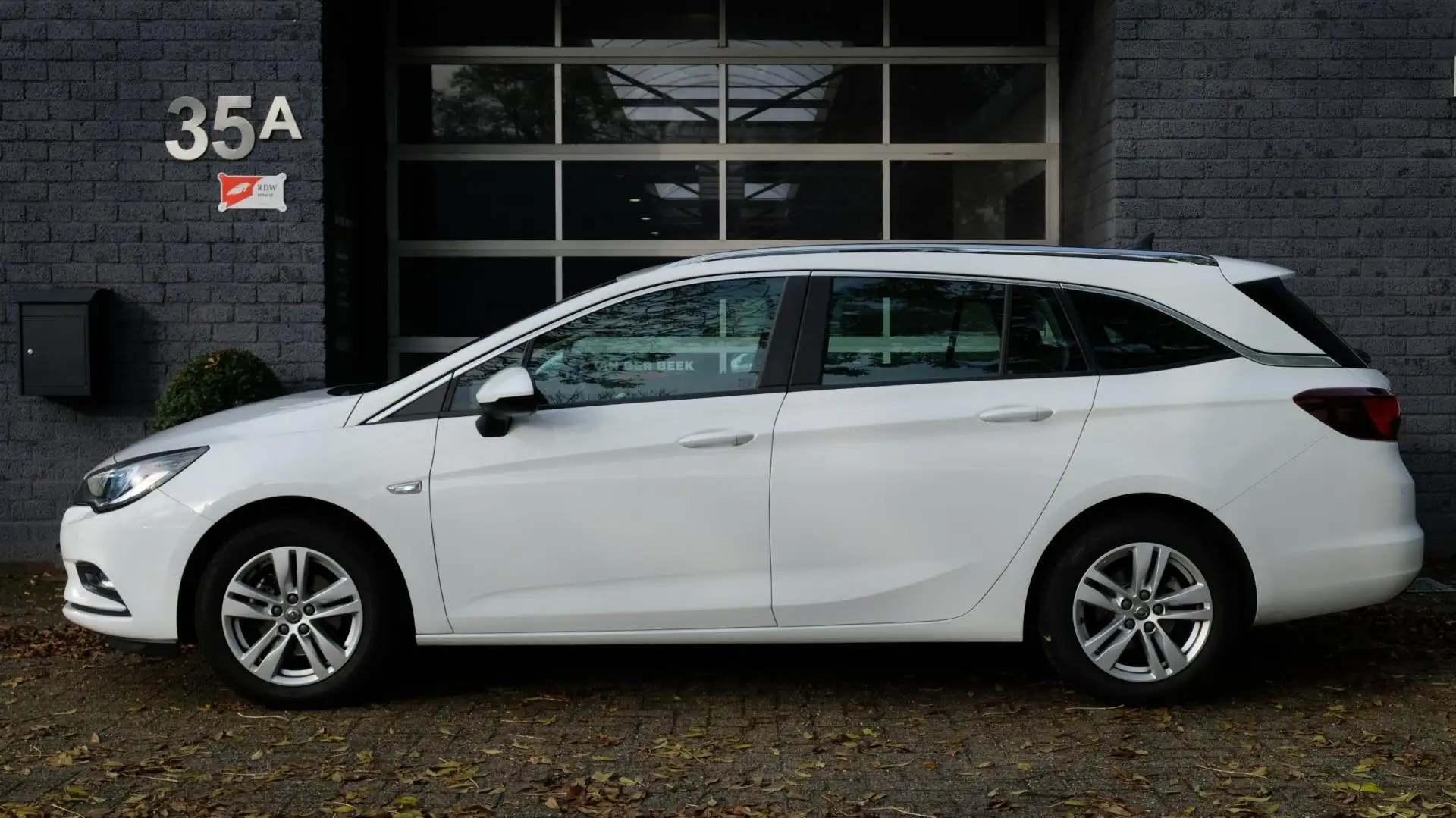 Opel Astra Sports Tourer 1.4 Business+ Cruise|Navi|Media|Trek Weiß - 2