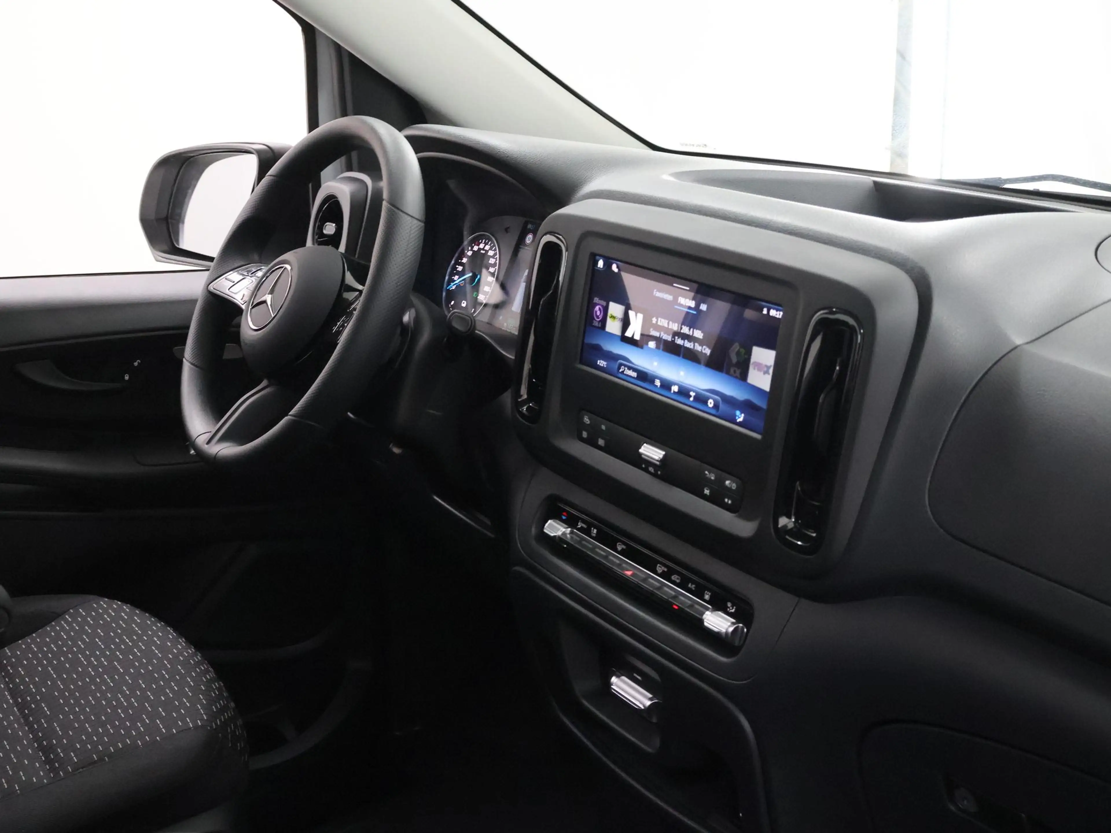 Mercedes-Benz Vito eVito Tourer 129 L2 PRO 90kWh | Snelladen 110 KWh — photo 9