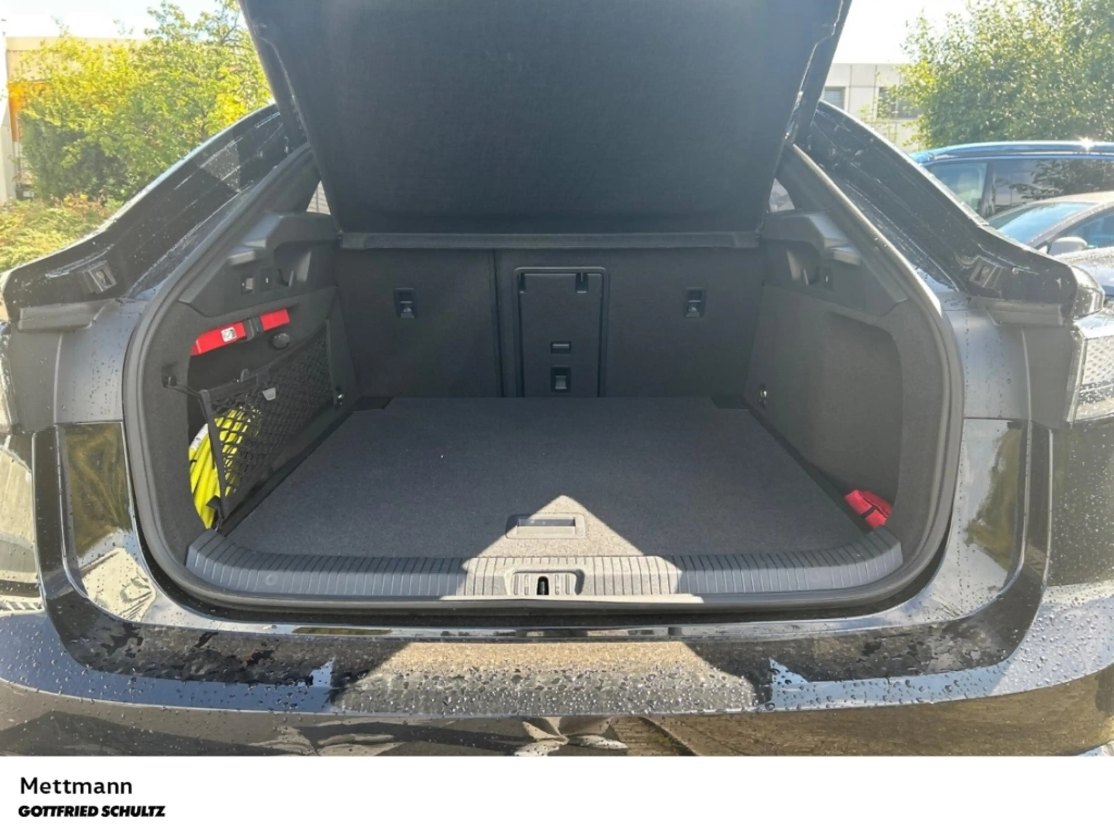 Volkswagen ID.7 GTX 250 kW 4M LED NAVI AHK PANO KAMERA ALU ZV — photo 8