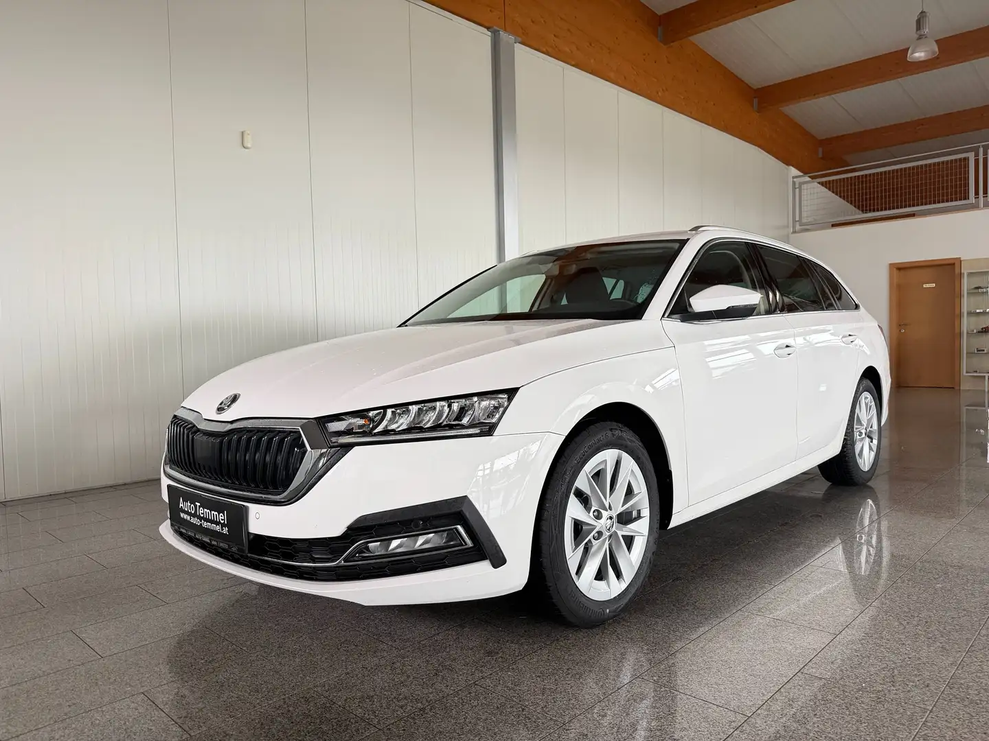 Skoda Octavia Style 2,0 TDI Weiß - 2