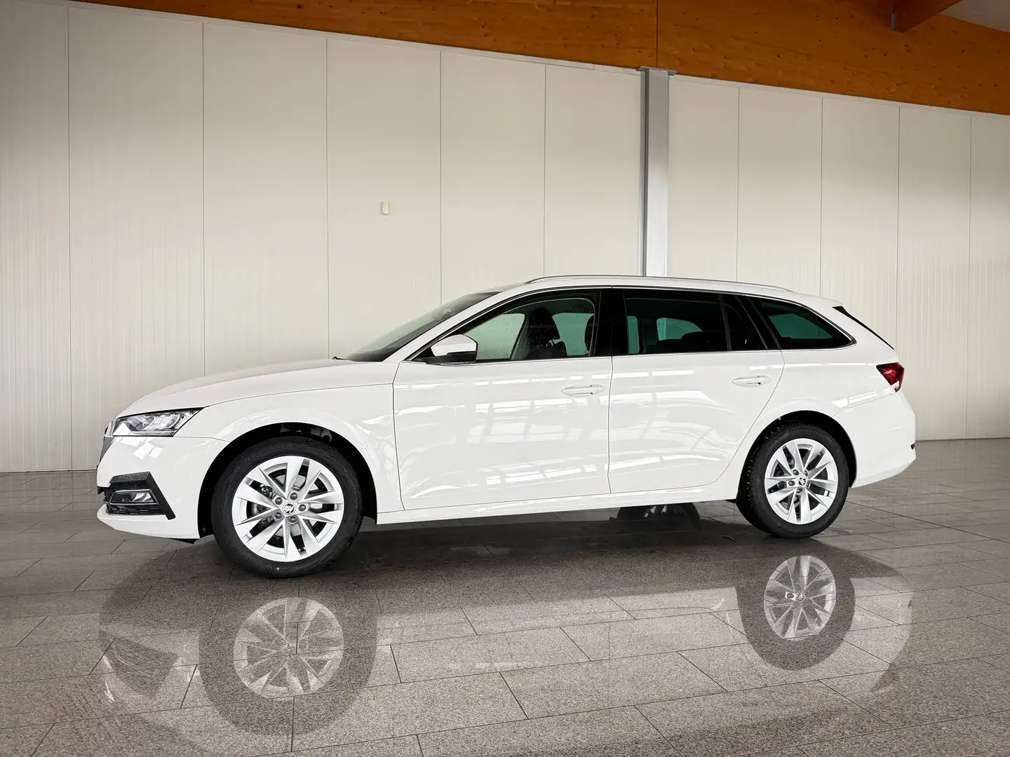 Skoda Octavia Style 2,0 TDI Weiß - 1