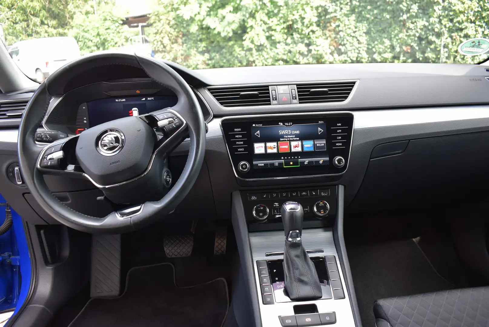 Skoda Superb Ambition iV e-Hybrid/Navi/Temp/WinterP/led/AHK/ALU Blau - 2
