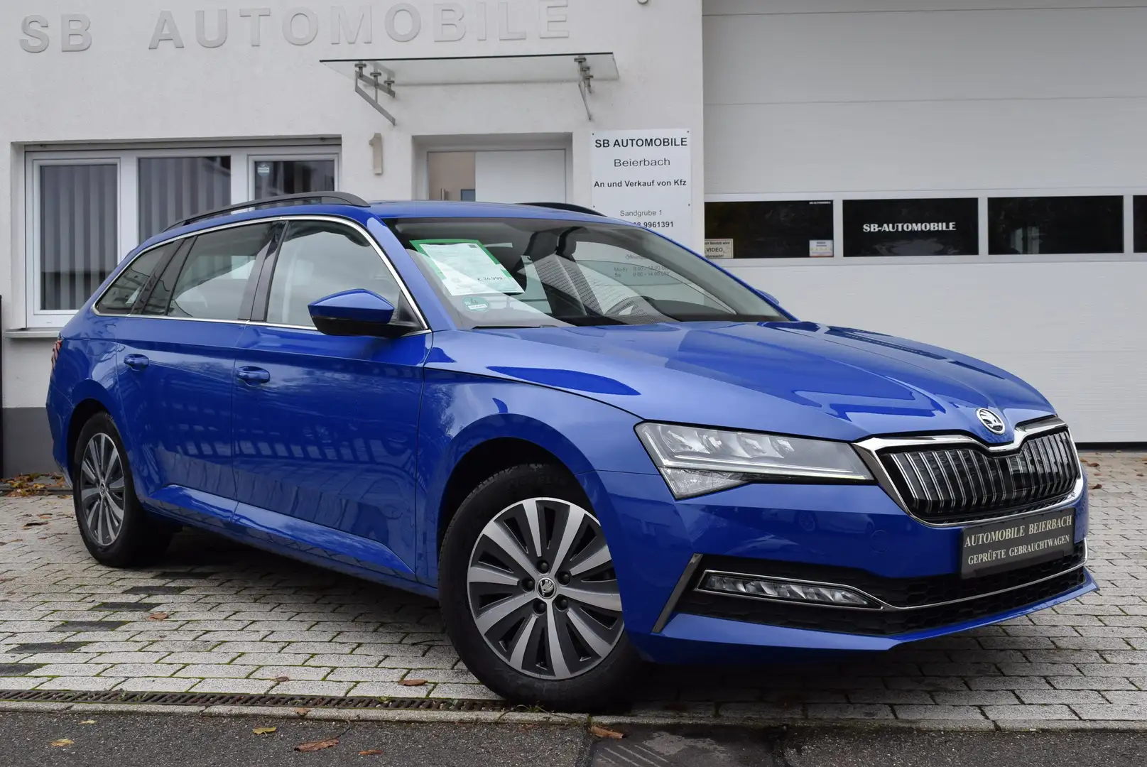 Skoda Superb Ambition iV e-Hybrid/Navi/Temp/WinterP/led/AHK/ALU Blau - 1