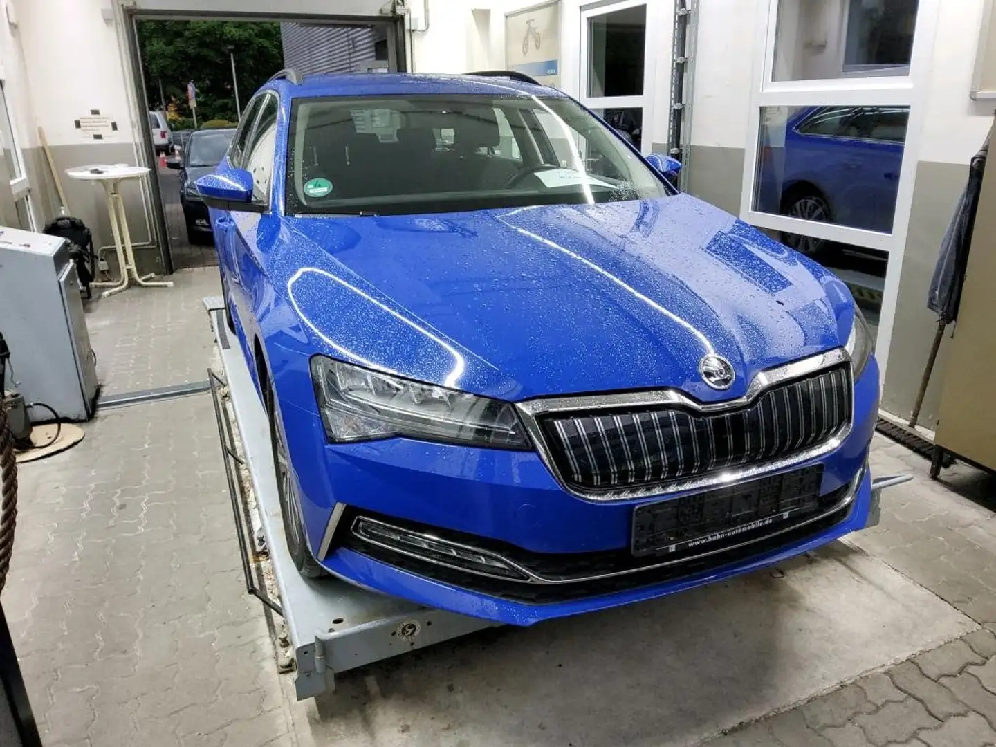 Skoda Superb Ambition iV e-hybrid/Navi/Temp/led/AHK/ALU Bleu - 1