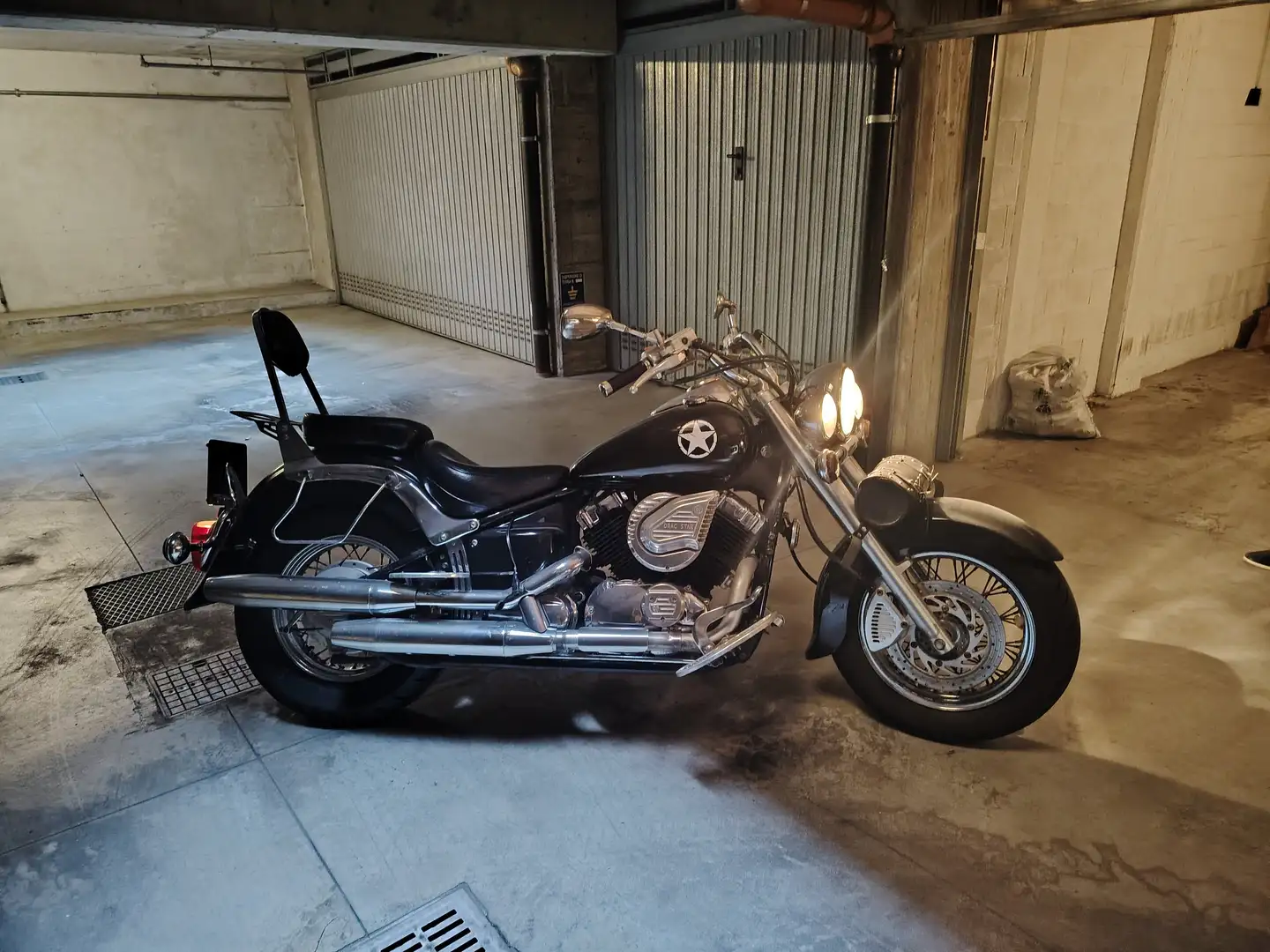 Yamaha XVS 650 Nero - 1
