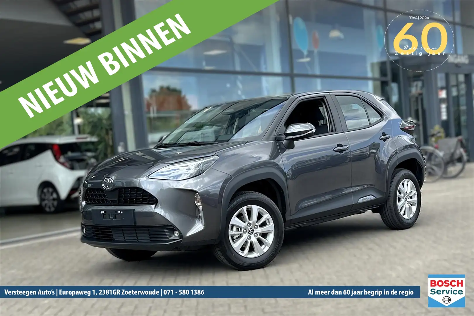 Toyota Yaris Cross 1.5 VVT-I Hybrid 116pk CVT Comfort NIEUW!! EXTRA I Grijs - 1