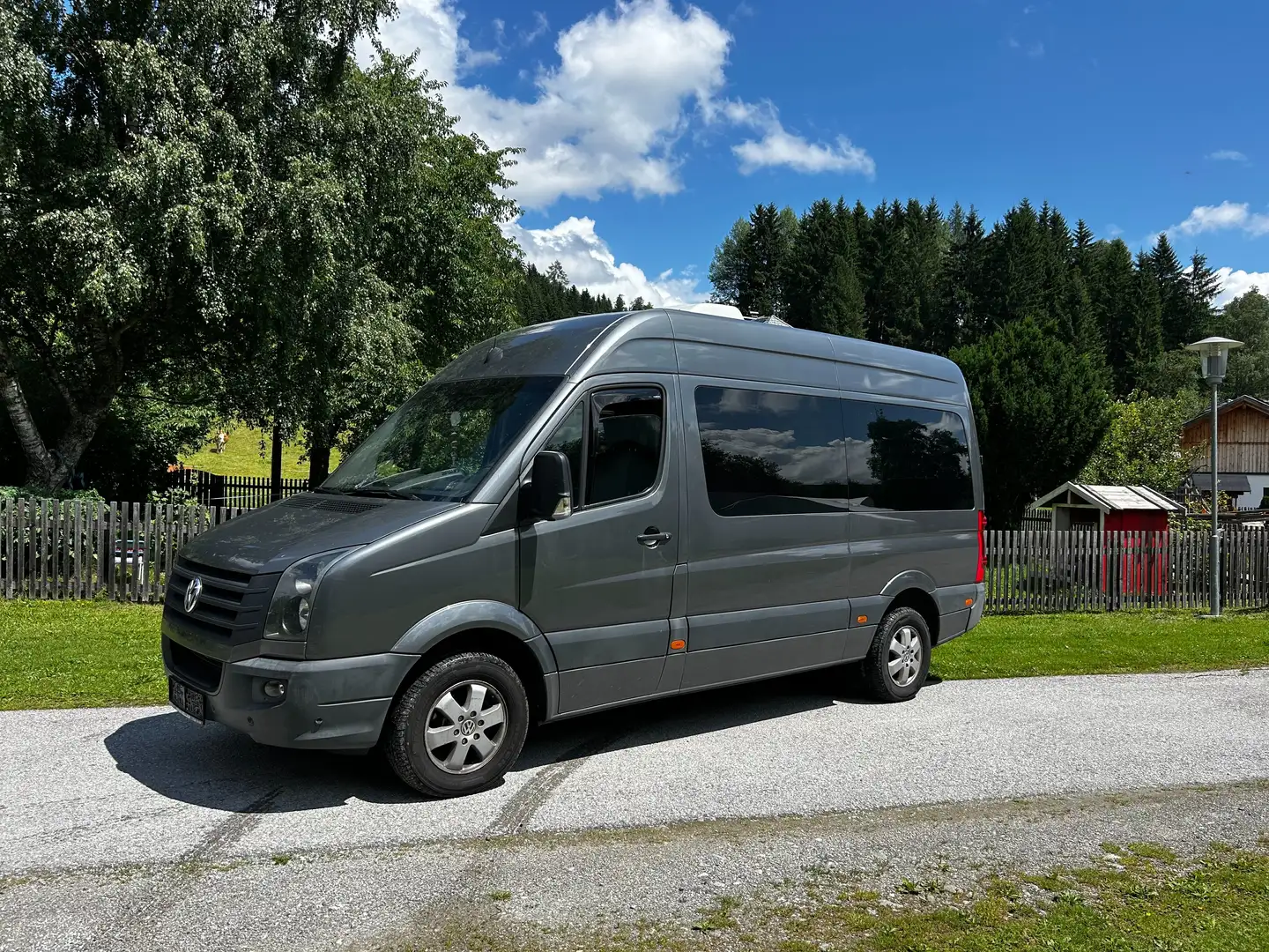 Volkswagen Crafter Crafter 35 HR-Kombi Edition MR TDI Edition Grau - 1