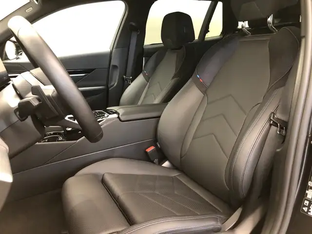 BMW 5 Series view 13