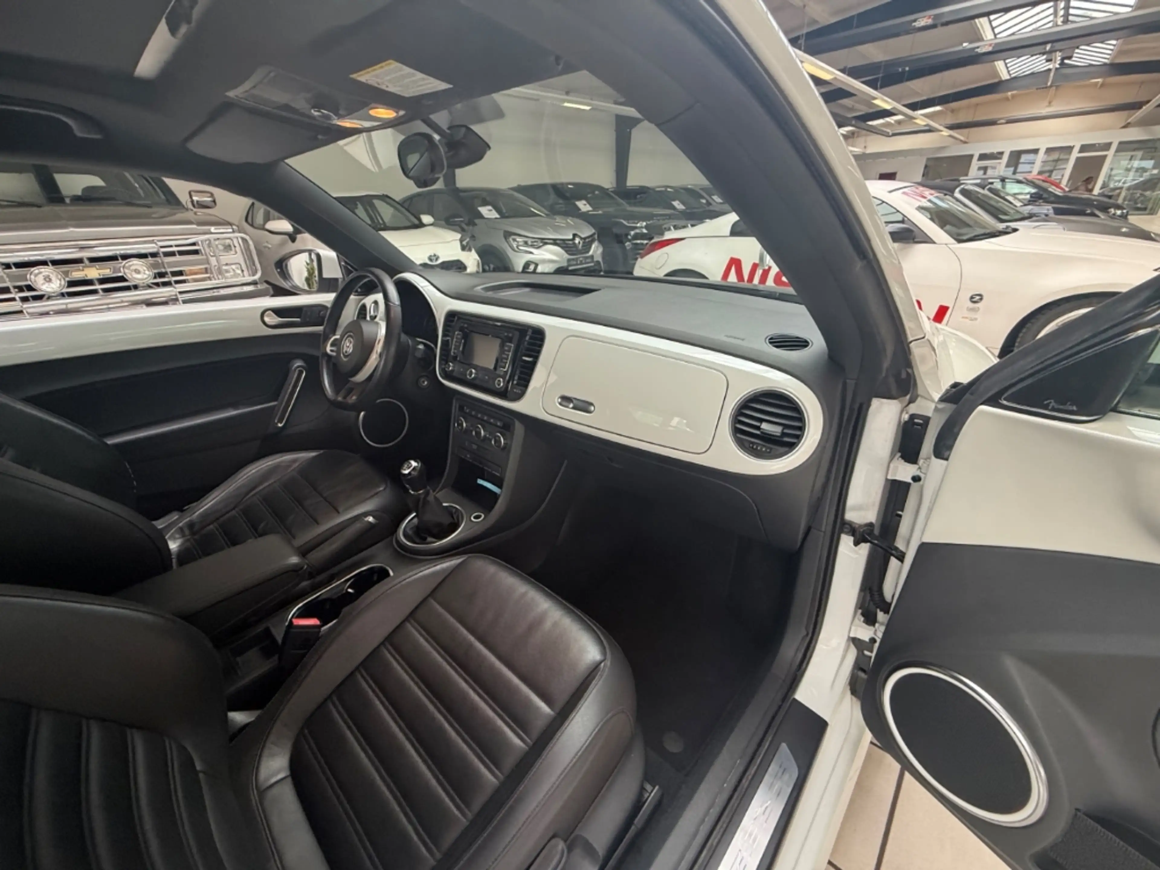 Volkswagen Beetle Design 18 Zoll Panoramadach Leder scheckheft — photo 10