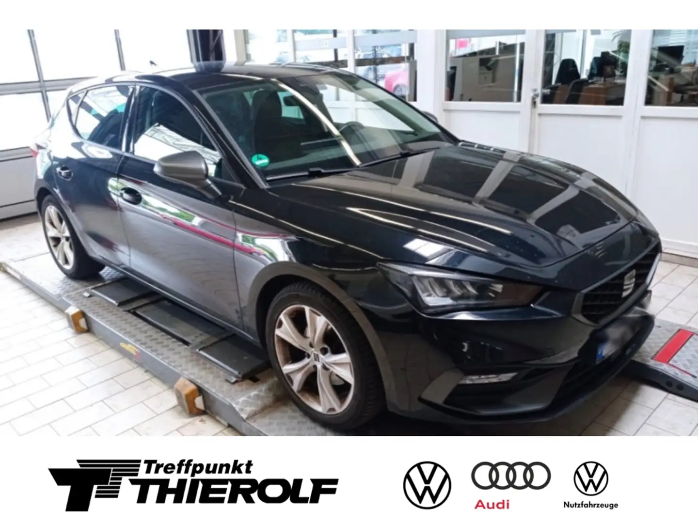 SEAT Leon 1.5 eTSI FR Rückfahrkamera ACC Keyless Schwarz - 1