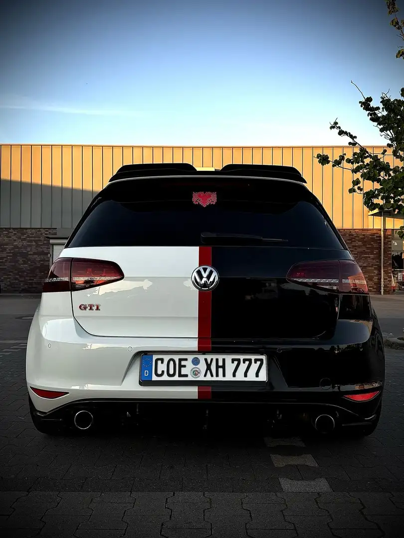 Volkswagen Golf GTI VOLKSWAGEN GOLF GTI PERFORMANCE - 1