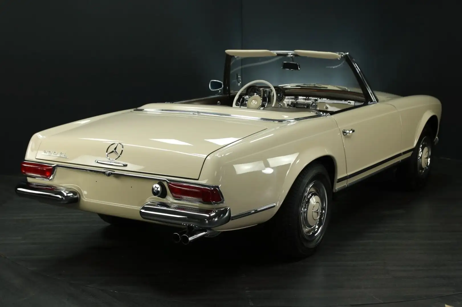 Mercedes-Benz SL 230 Vollrestauriert, super Farbkombi,Leder Beige - 2