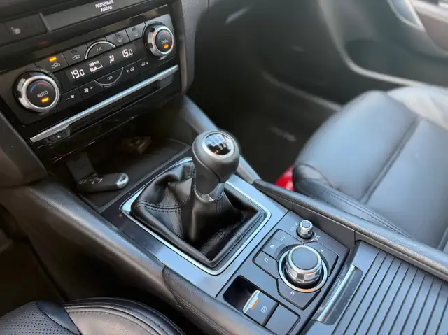 Mazda Mazda6 view 14