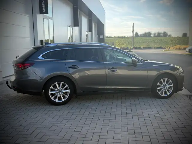 Mazda Mazda6 view 5