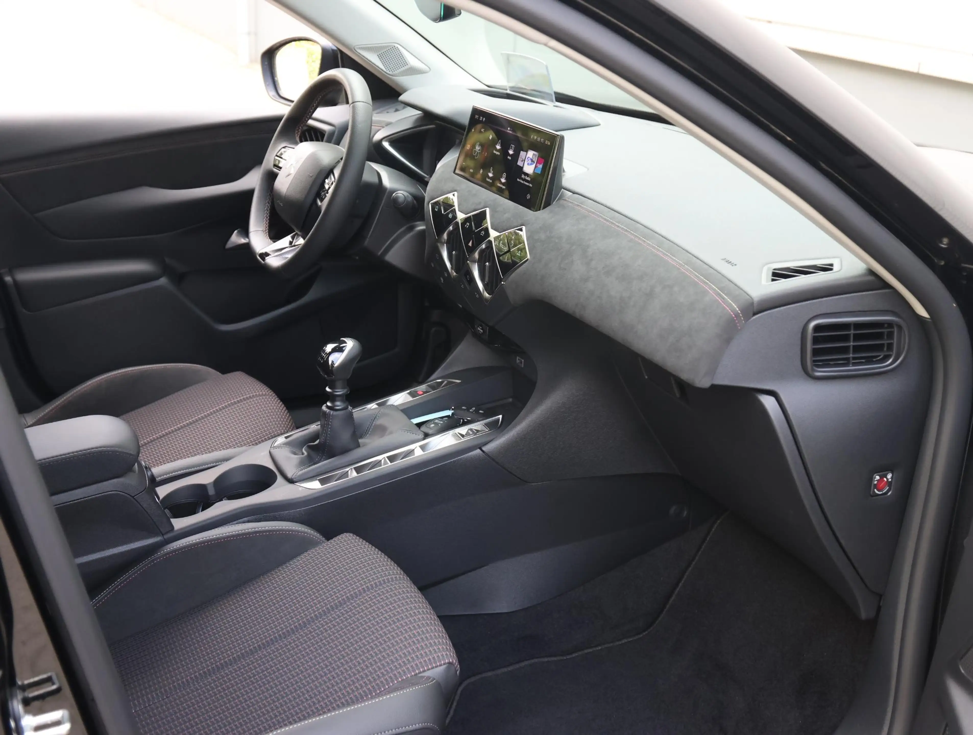 DS Automobiles DS 3 1.2 PureTech Performance Line | Head up Display | — photo 9