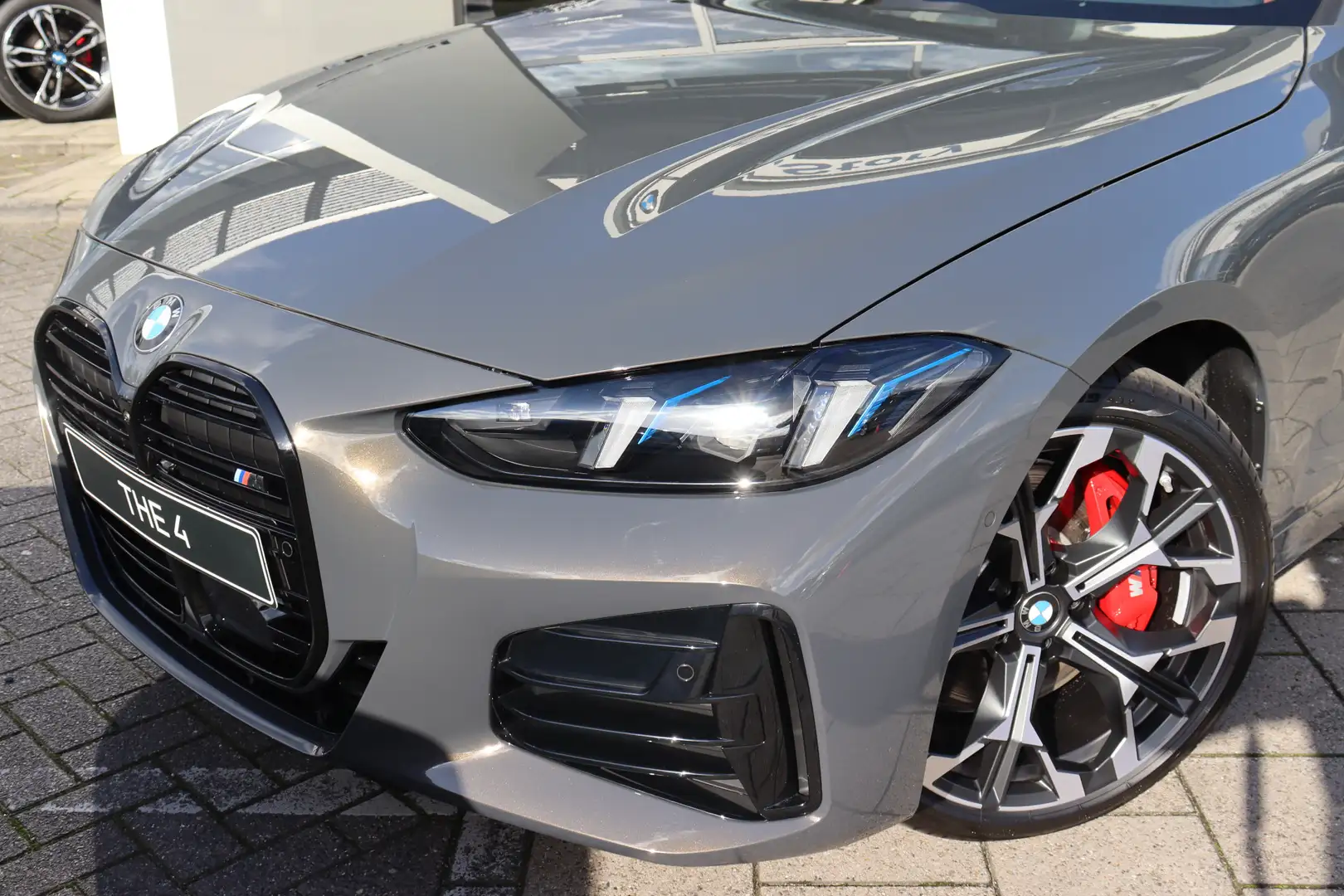 BMW 440 4 Serie M440i xDrive High Executive Automaat / Air Grijs - 2