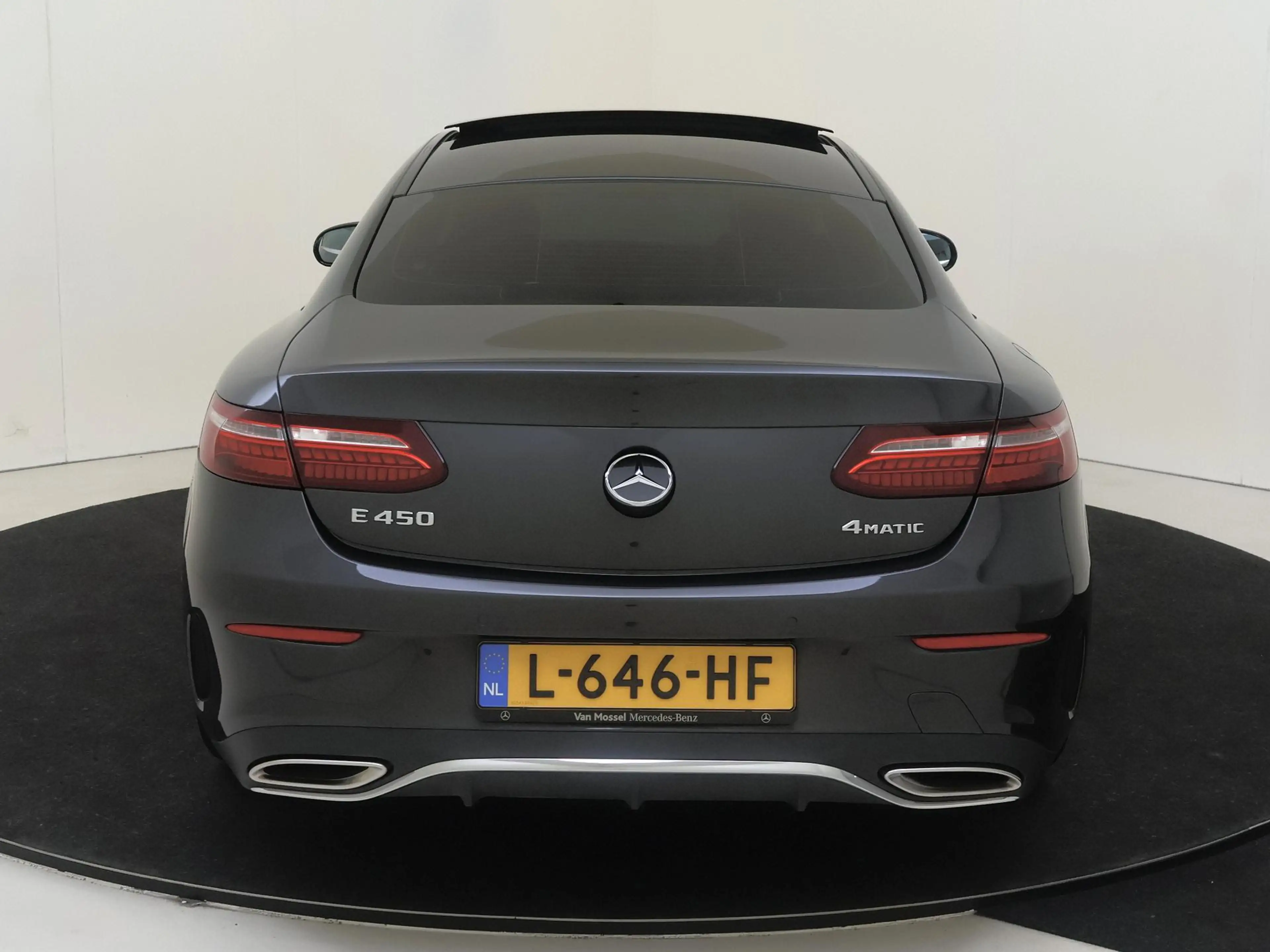 Mercedes-Benz E 450 Coupé 4MATIC AMG Line / Premium Plus/ AIRMATIC/ 20 — photo 7