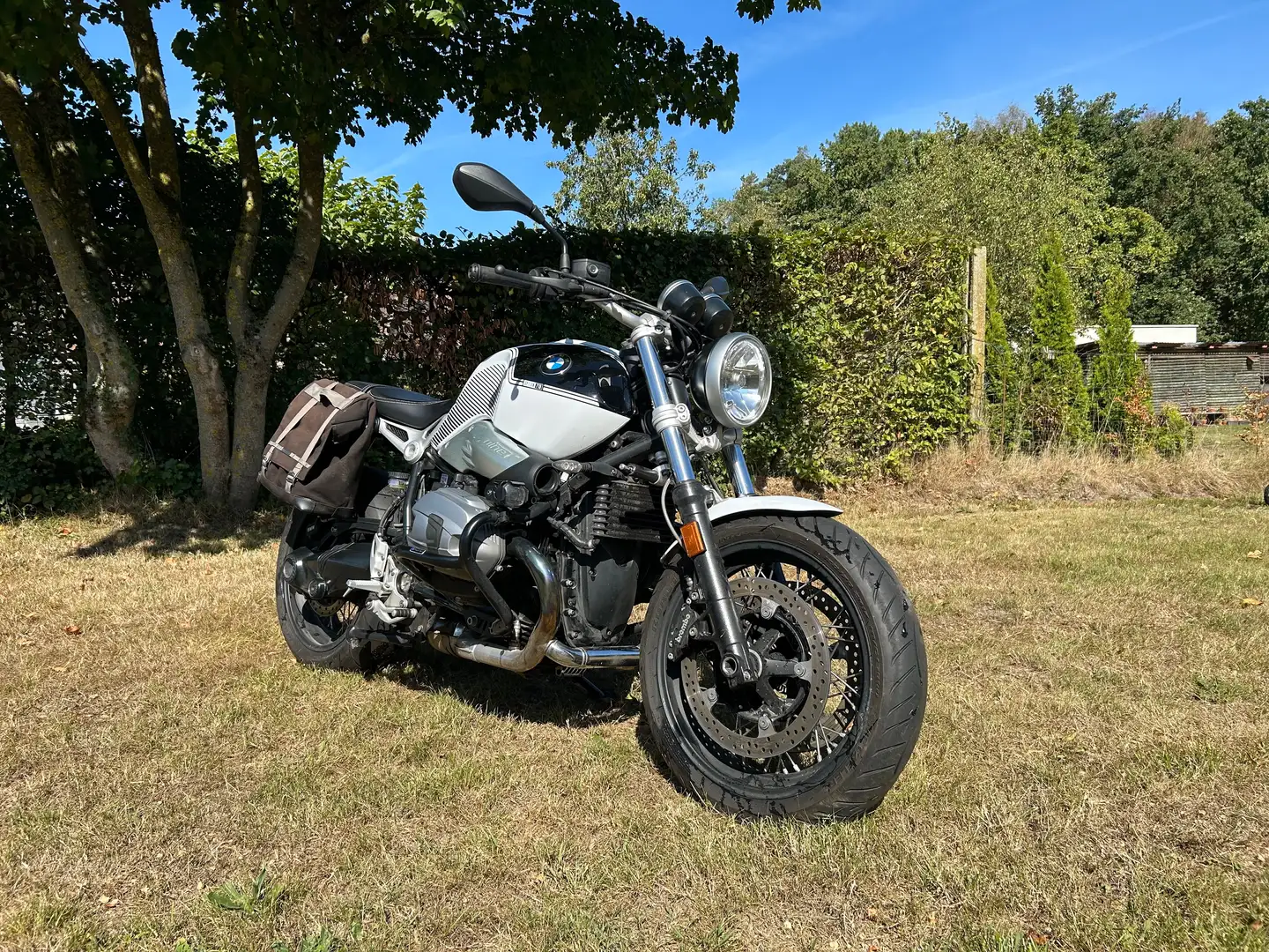 BMW R nineT Pure Blanc - 2