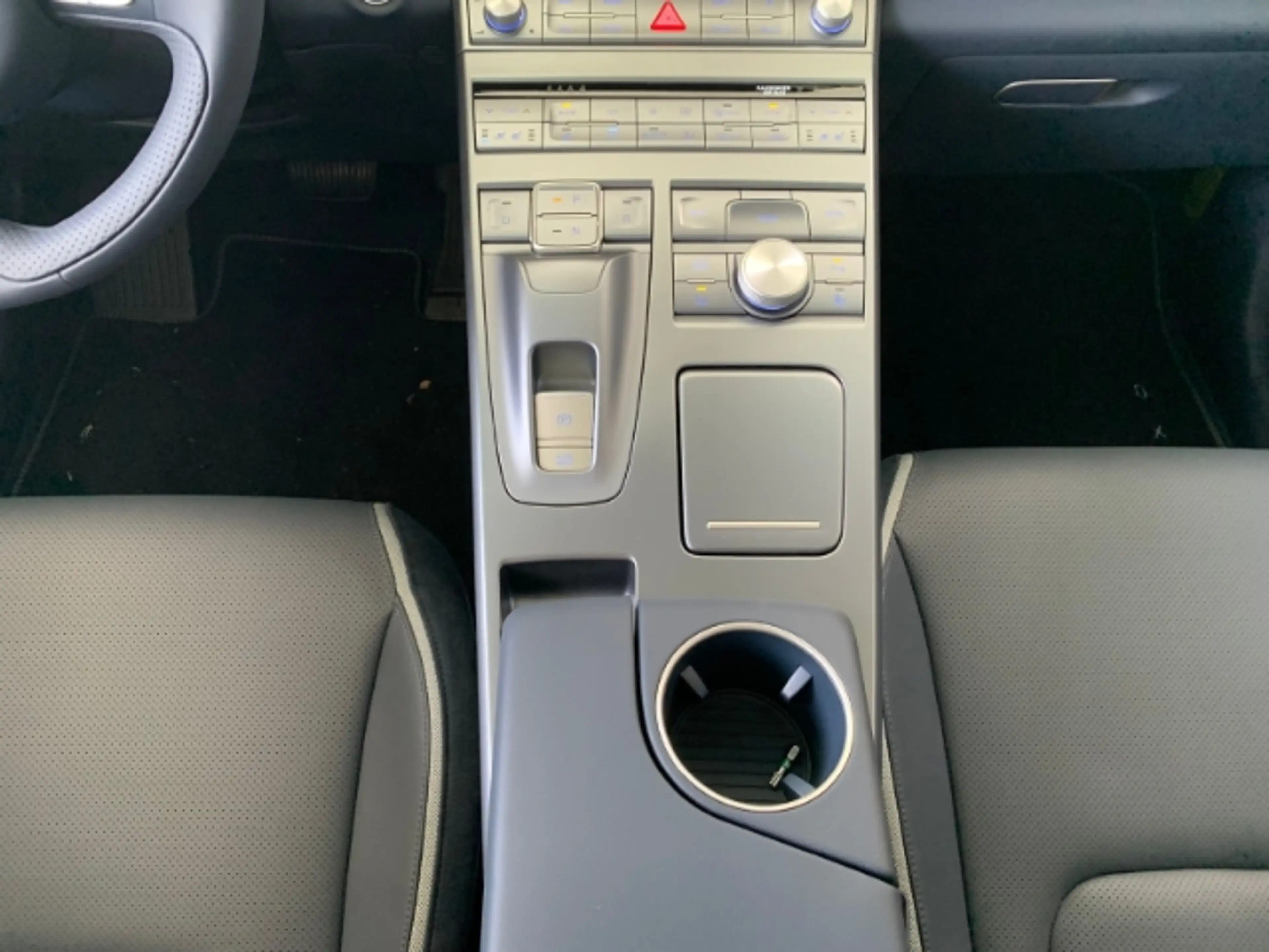 Hyundai NEXO PRIME-Paket (163 PS) Klimasitze LED ACC — photo 14