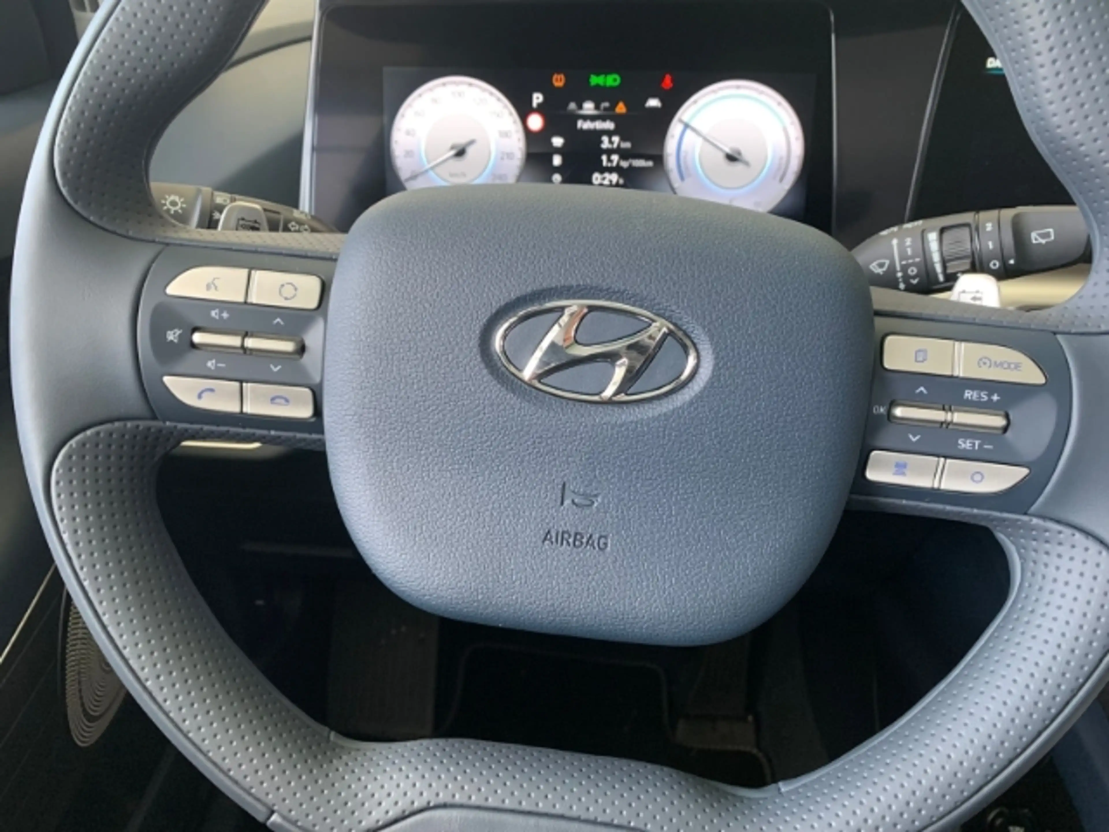 Hyundai NEXO PRIME-Paket (163 PS) Klimasitze LED ACC — photo 12