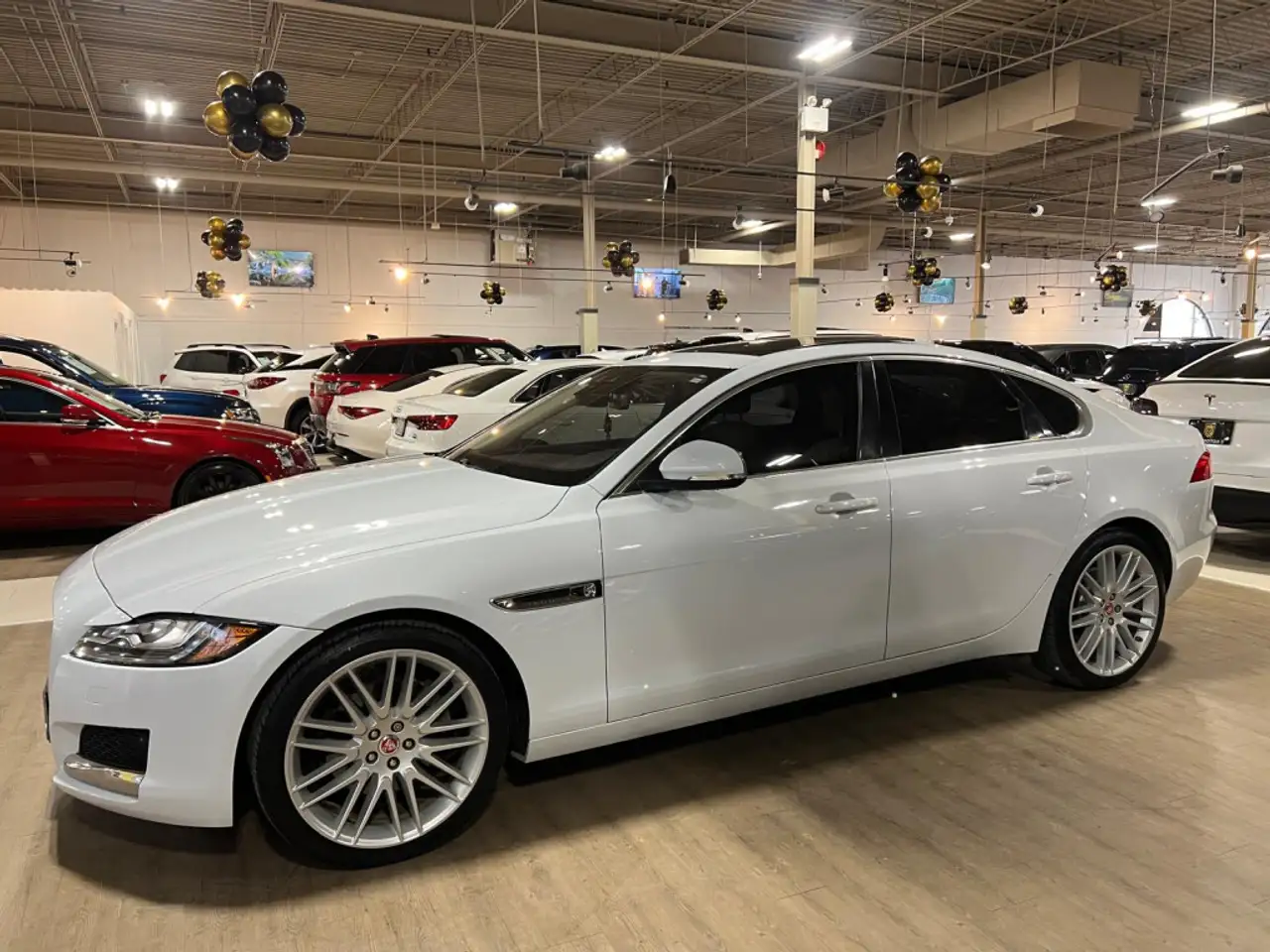 Jaguar XF снимка Jaguar XF