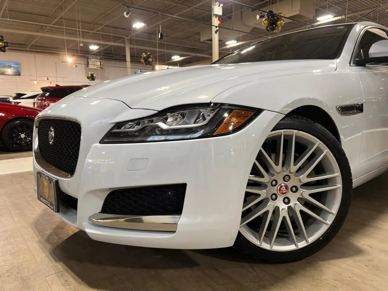 Jaguar XF снимка Jaguar XF