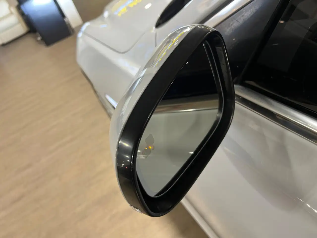 Jaguar XF снимка Jaguar XF