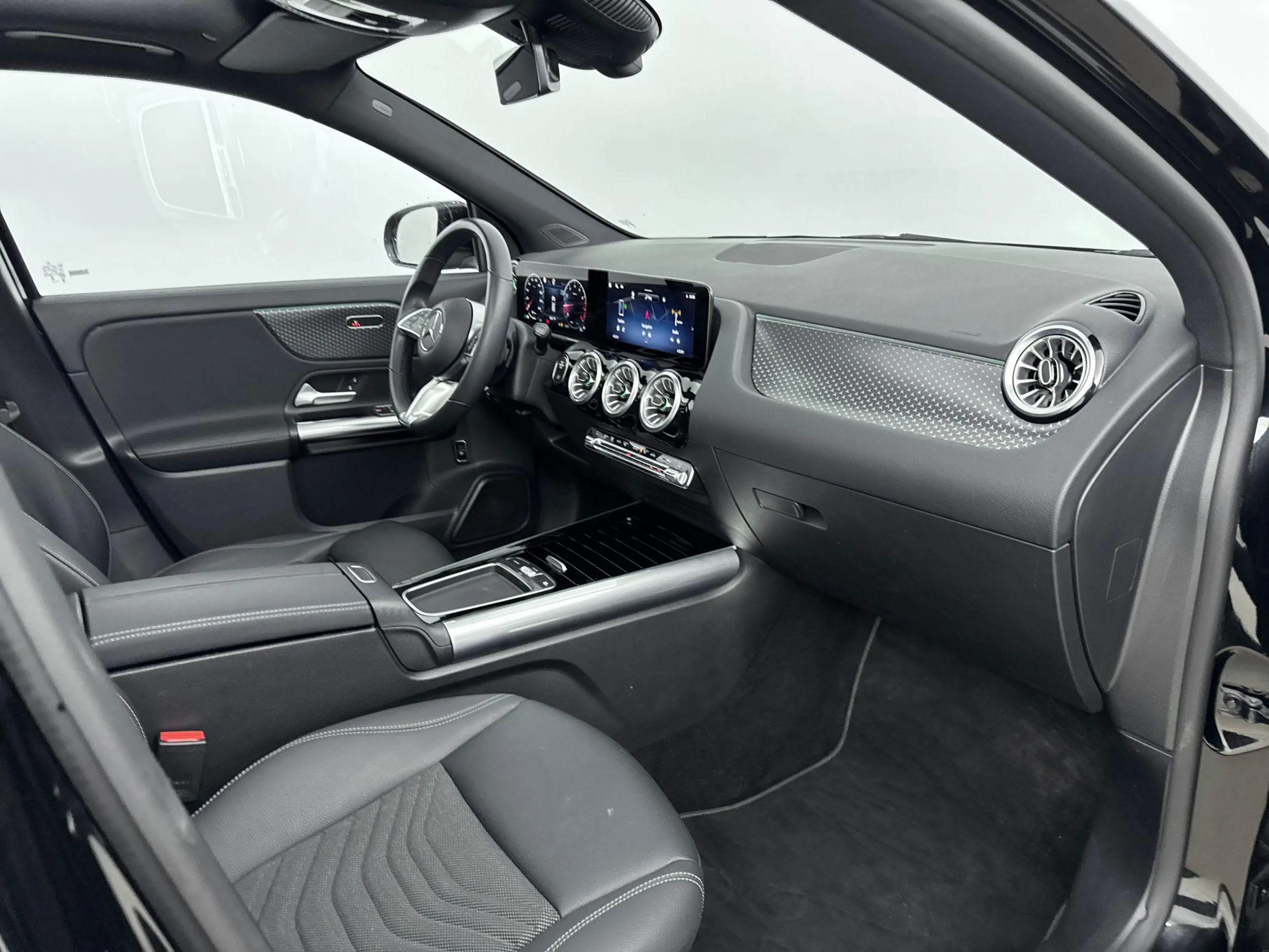 Mercedes-Benz GLA 200 GLA Automaat Luxury Line | Advanced Plus Pakket | — photo 7