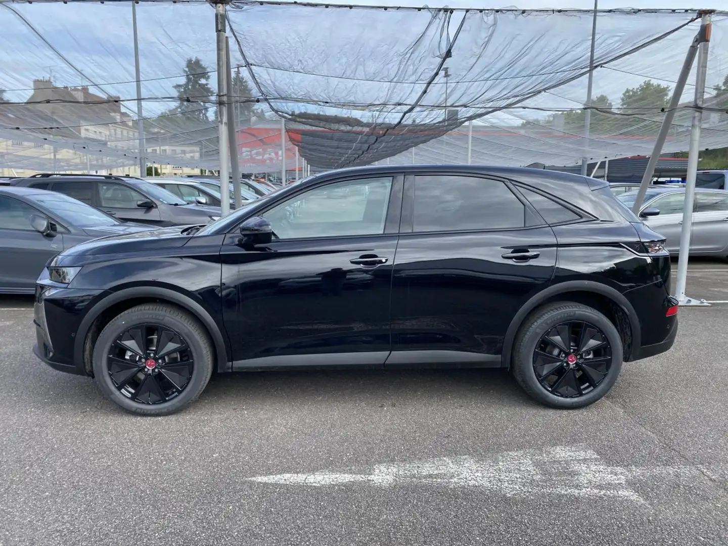 DS Automobiles DS 7 (2) 1.5 BlueHDi 130 EAT8 Performance Line Noir - 2