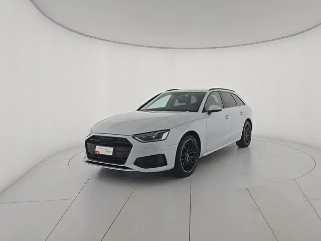 Audi A4 Avant main image