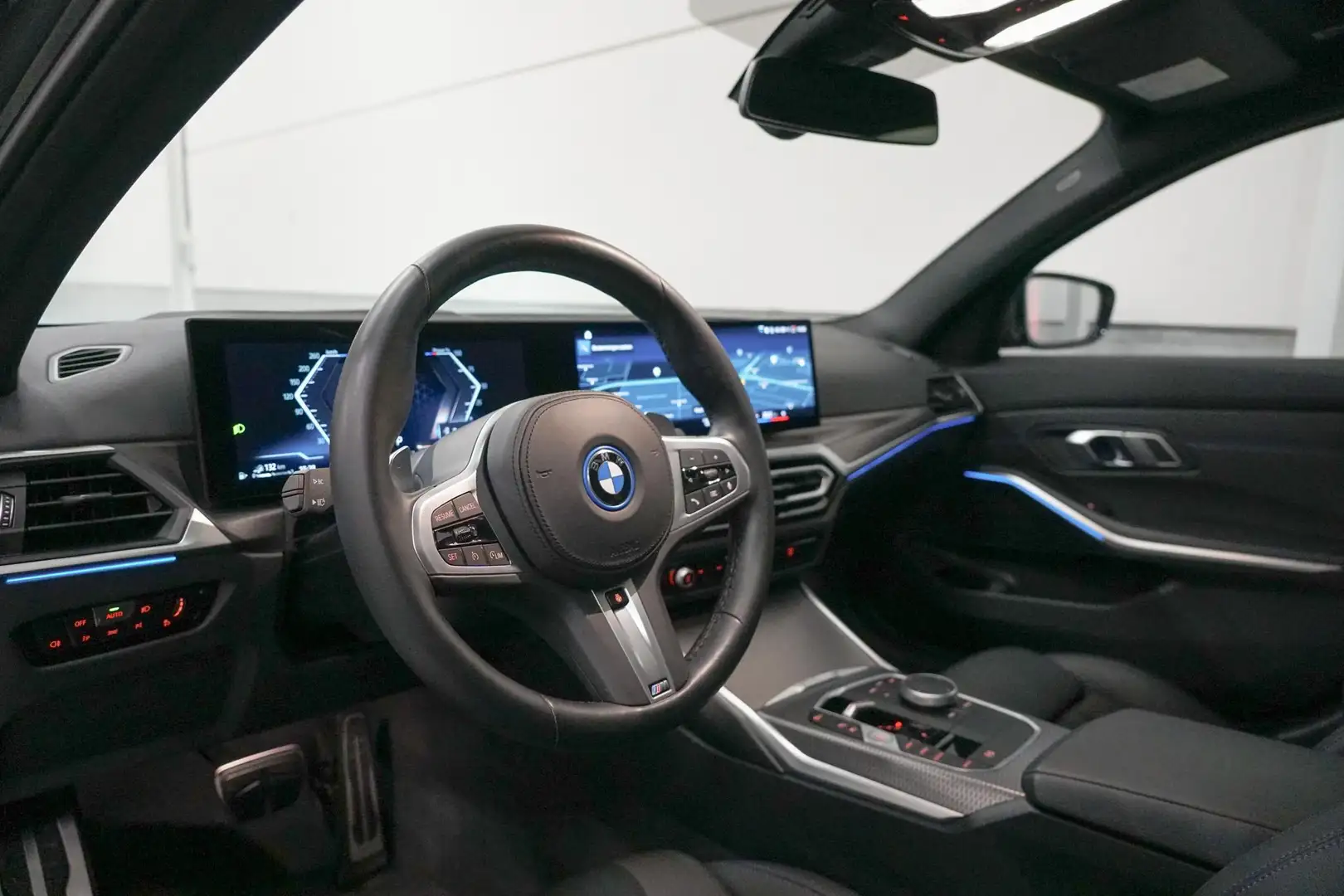 BMW 330 3-serie 330e xDrive M-Sport | Schuifdak | Elektr. Gris - 2