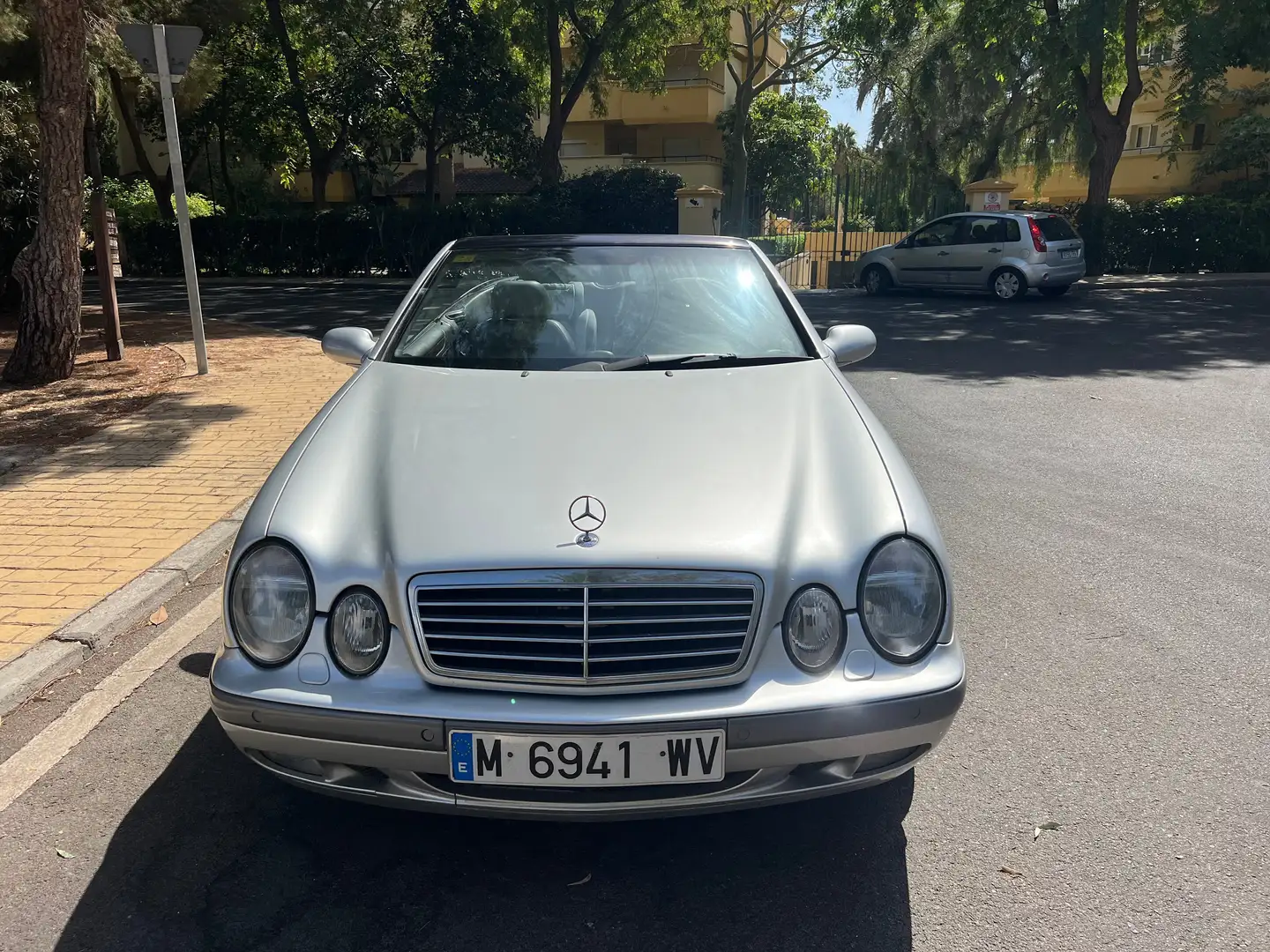 Mercedes-Benz CLK 320 CLK Cabrio 320 Elegance Elegance Plateado - 2