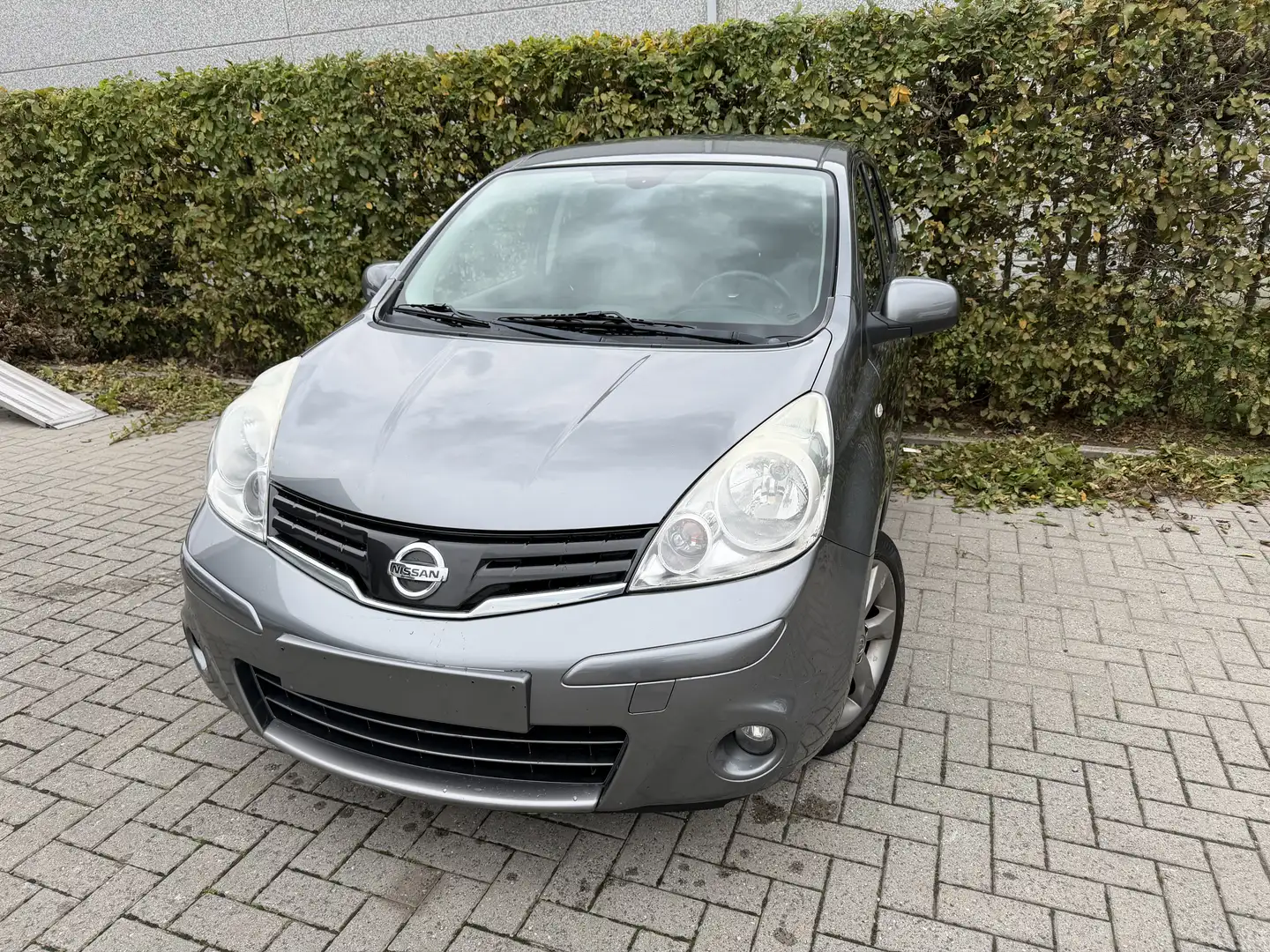 Nissan Note 1.5 dCi Visia DPF Grijs - 1