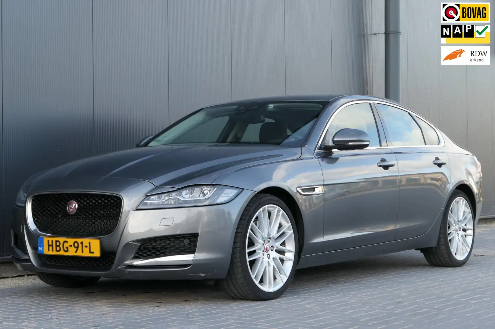 Jaguar XF 3.0 Prestige AWD SC Leder Navi Camera ACC Grijs - 1