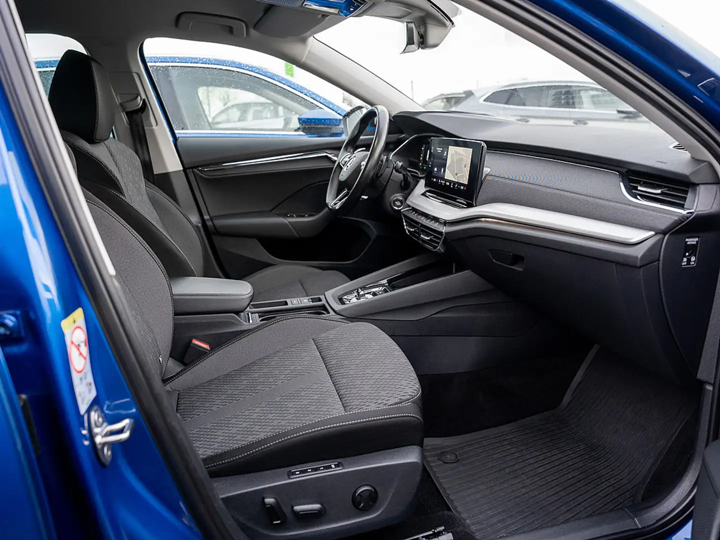 Skoda Octavia Combi 2.0 TDI Style AHK NAVI LED ACC Blau - 2