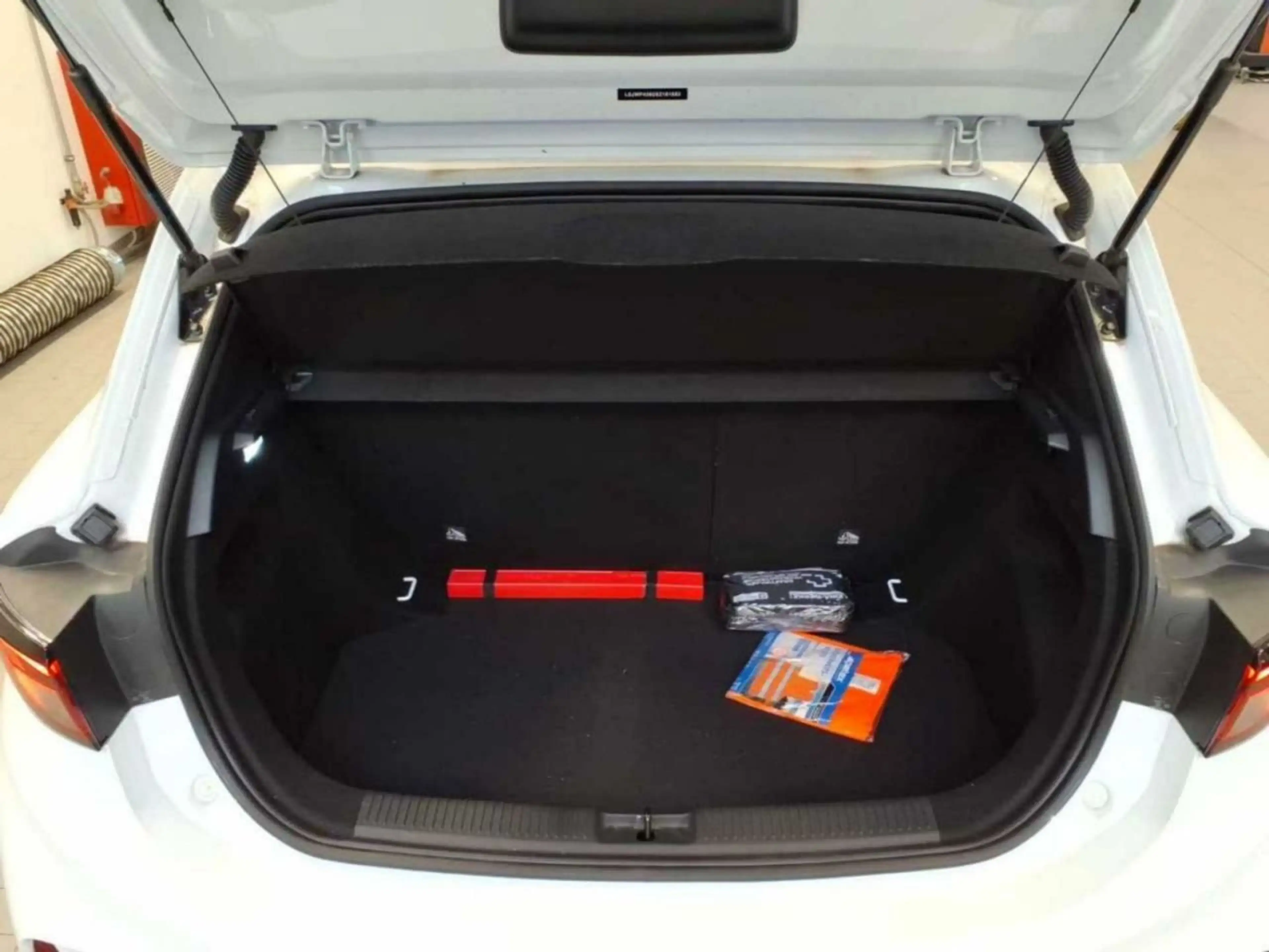 MG MG3 Luxury — photo 8