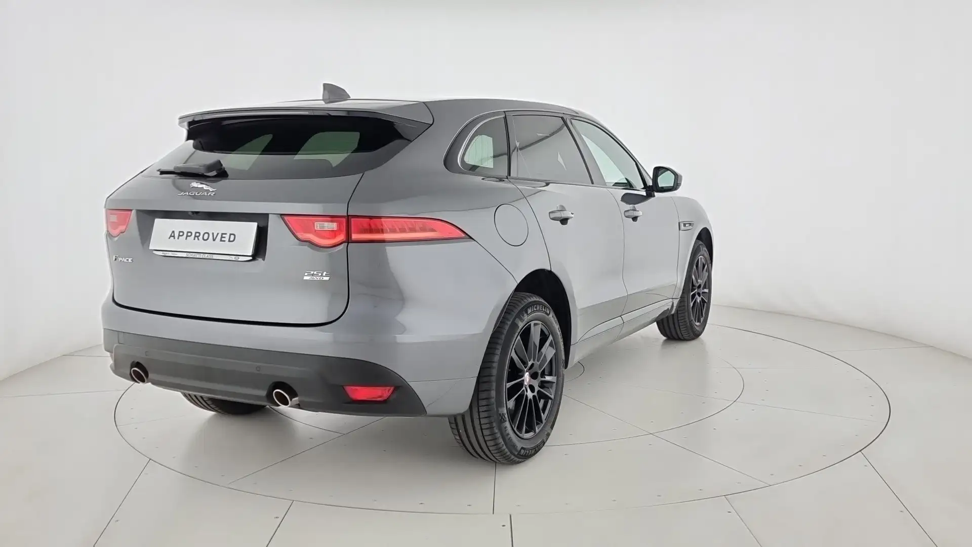 Jaguar F-Pace 2.0 250 CV AWD aut. R-Sport Grigio - 2