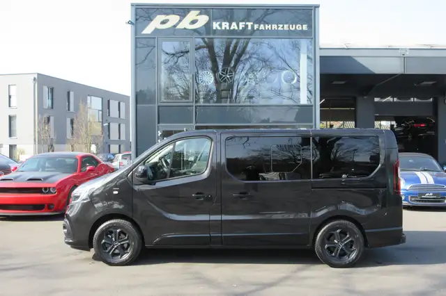 Renault Trafic SpaceClass Navi Leder AHK Kamera Allwetter