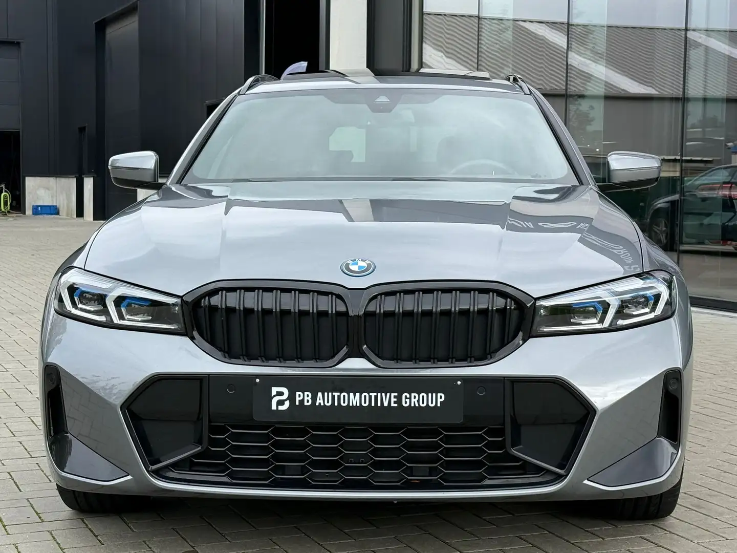 BMW 330 Face lift-Cam-Memory Seats-Head Up-Pano-Laser-Acc Gris - 2