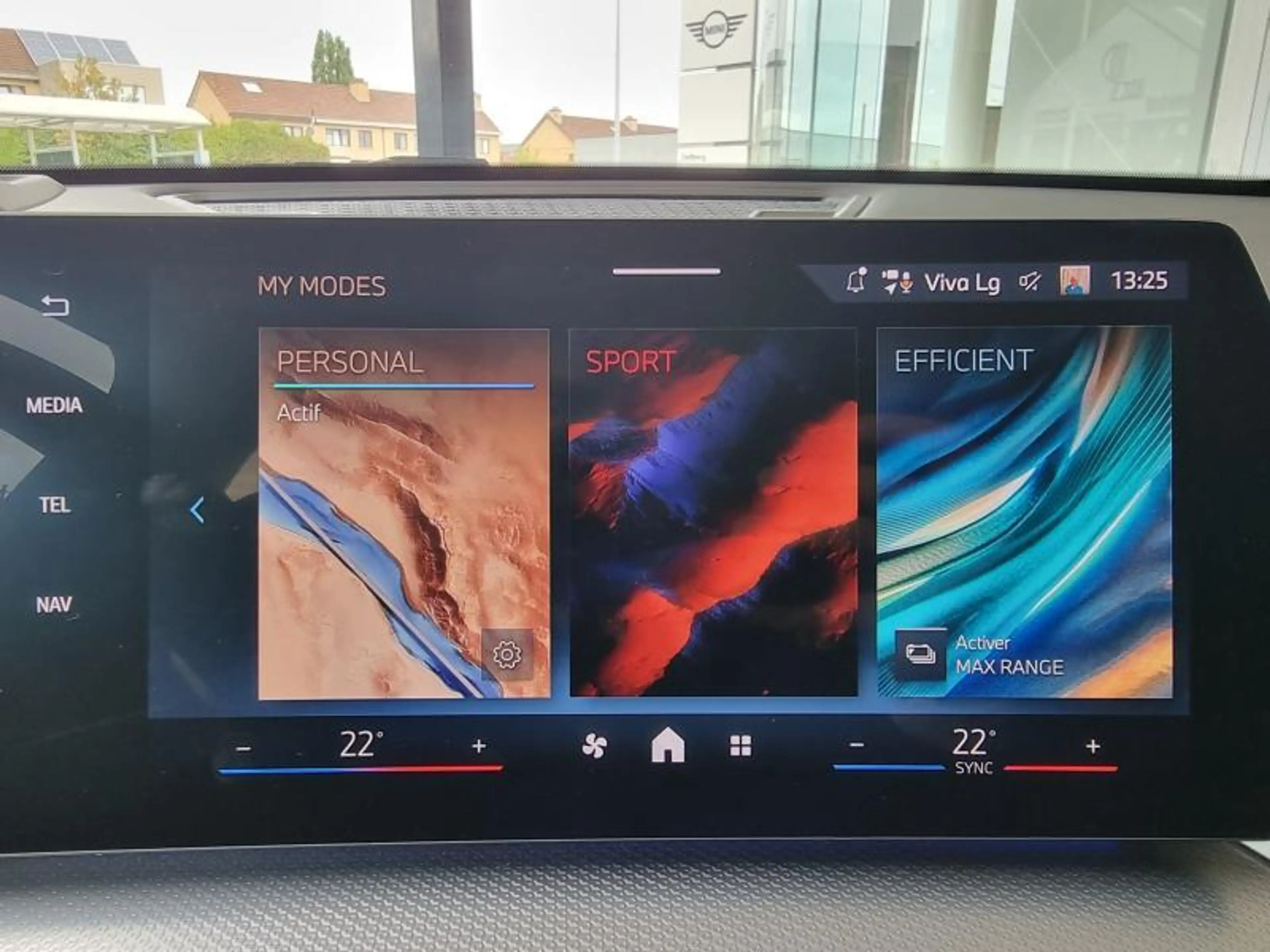 BMW iX1 eDrive 20 M Sport — photo 14