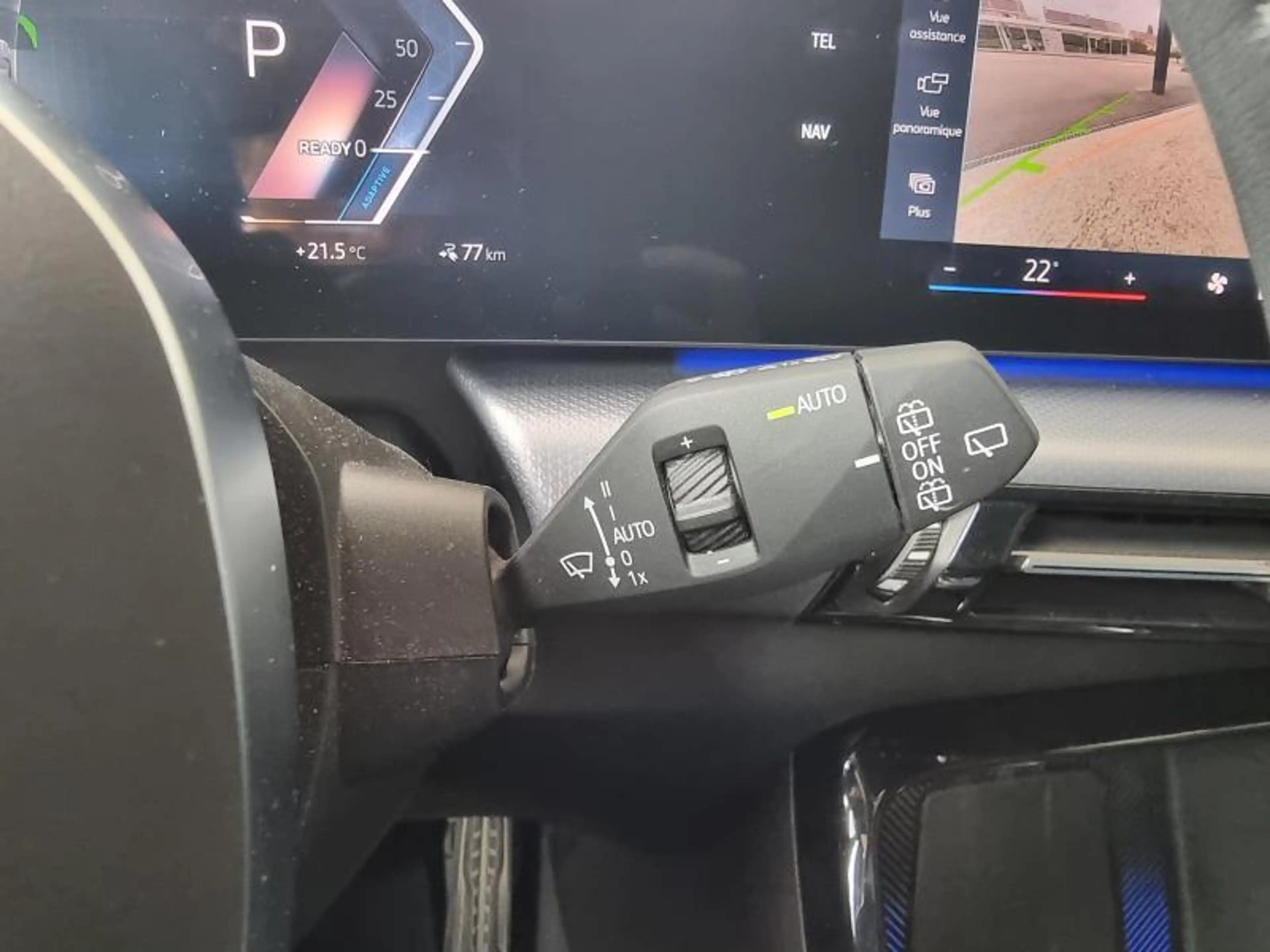 BMW iX1 eDrive 20 M Sport — photo 12