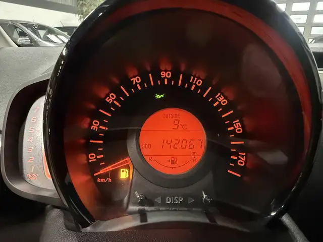 Toyota Aygo view 11