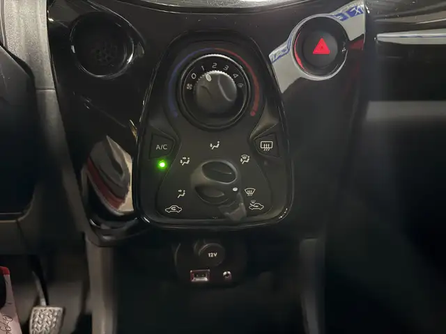 Toyota Aygo view 8