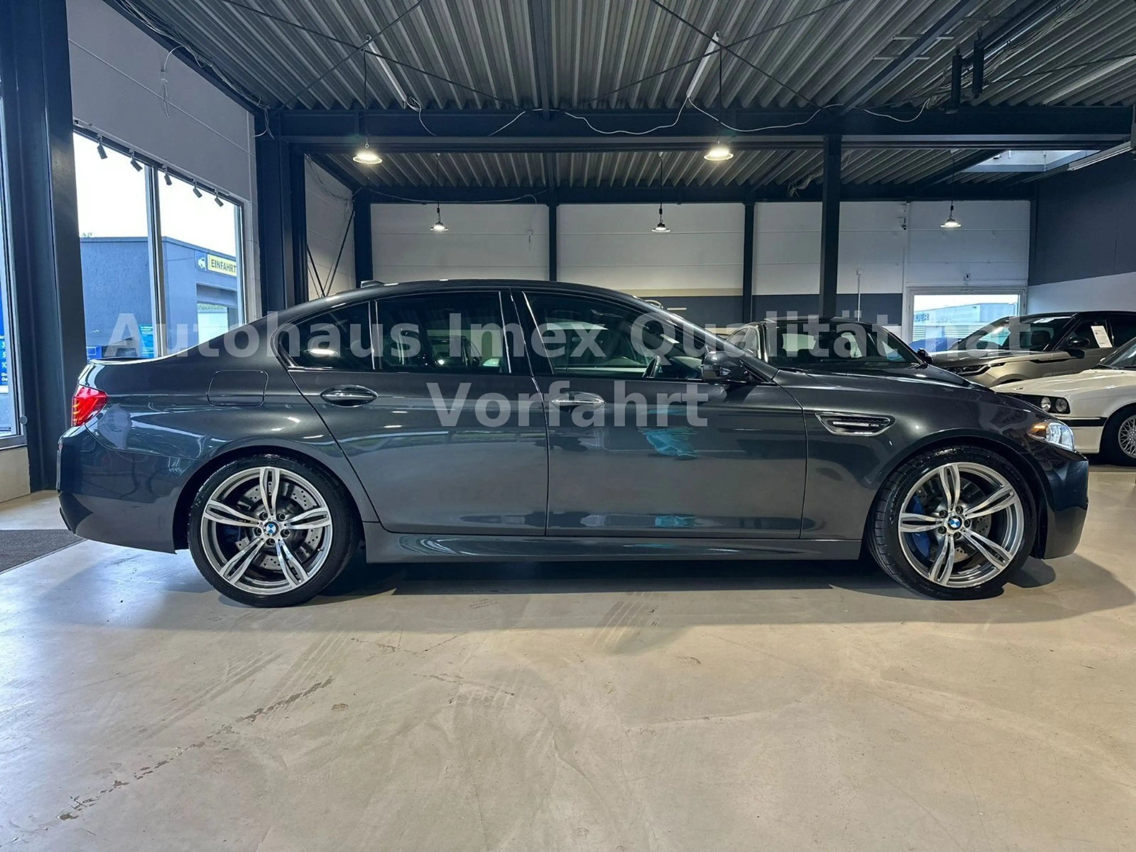 BMW M5 BMW M5 F10*HUD*H&K*M Drivers*Glas-Dach*DE-FHZG* — photo 4