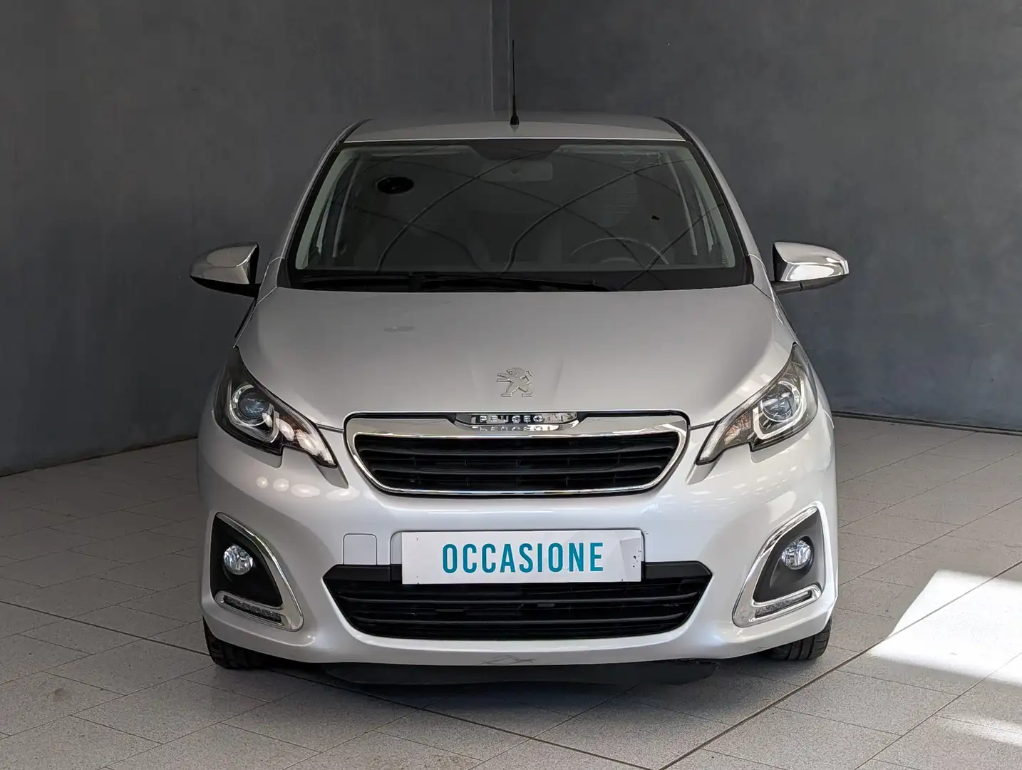 Peugeot 108 1.0 VTI 72CV ACTIVE Plateado - 2