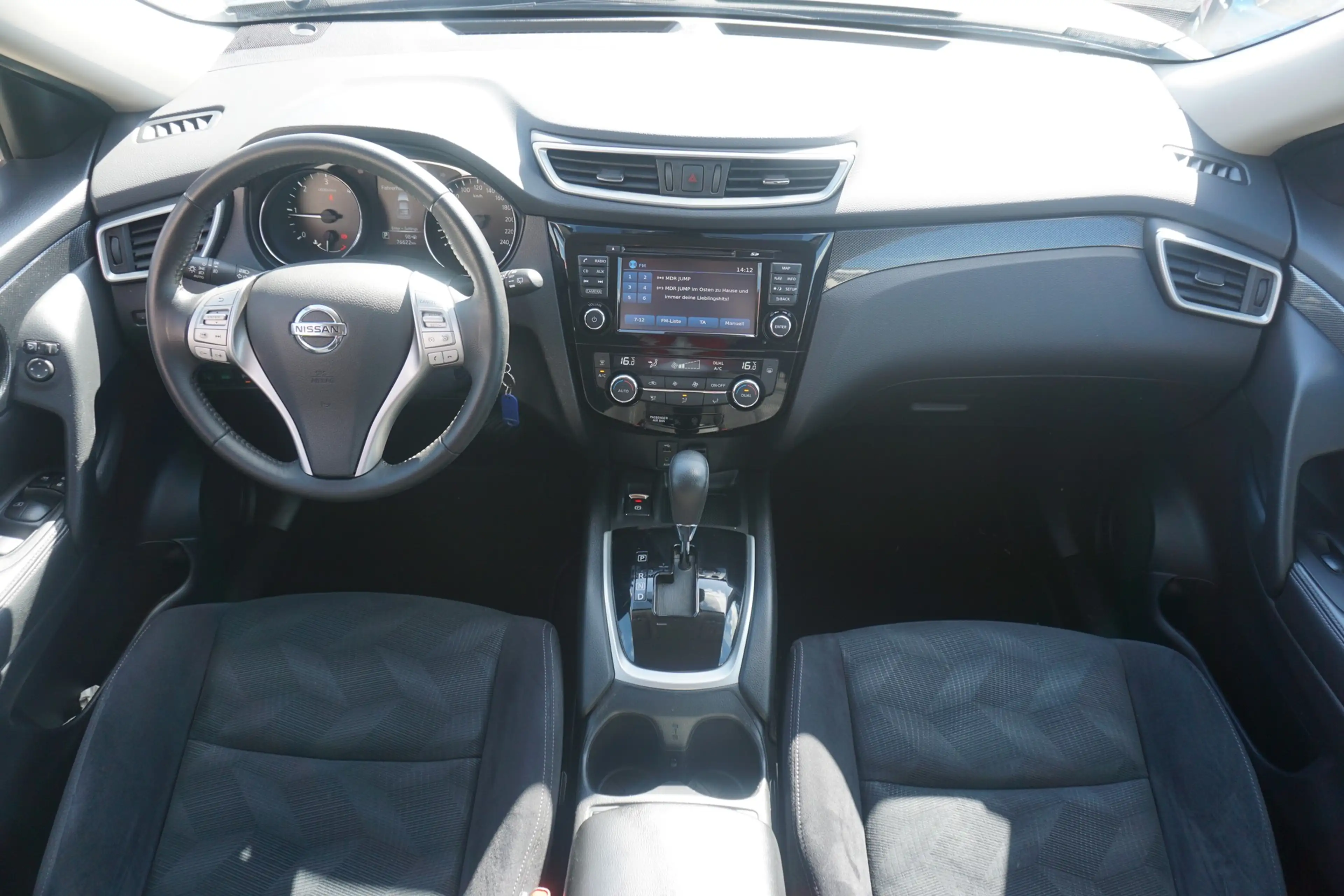 Nissan X-Trail 1.6 dCi DCT Navi 360° Kamera Bluetooth — photo 9