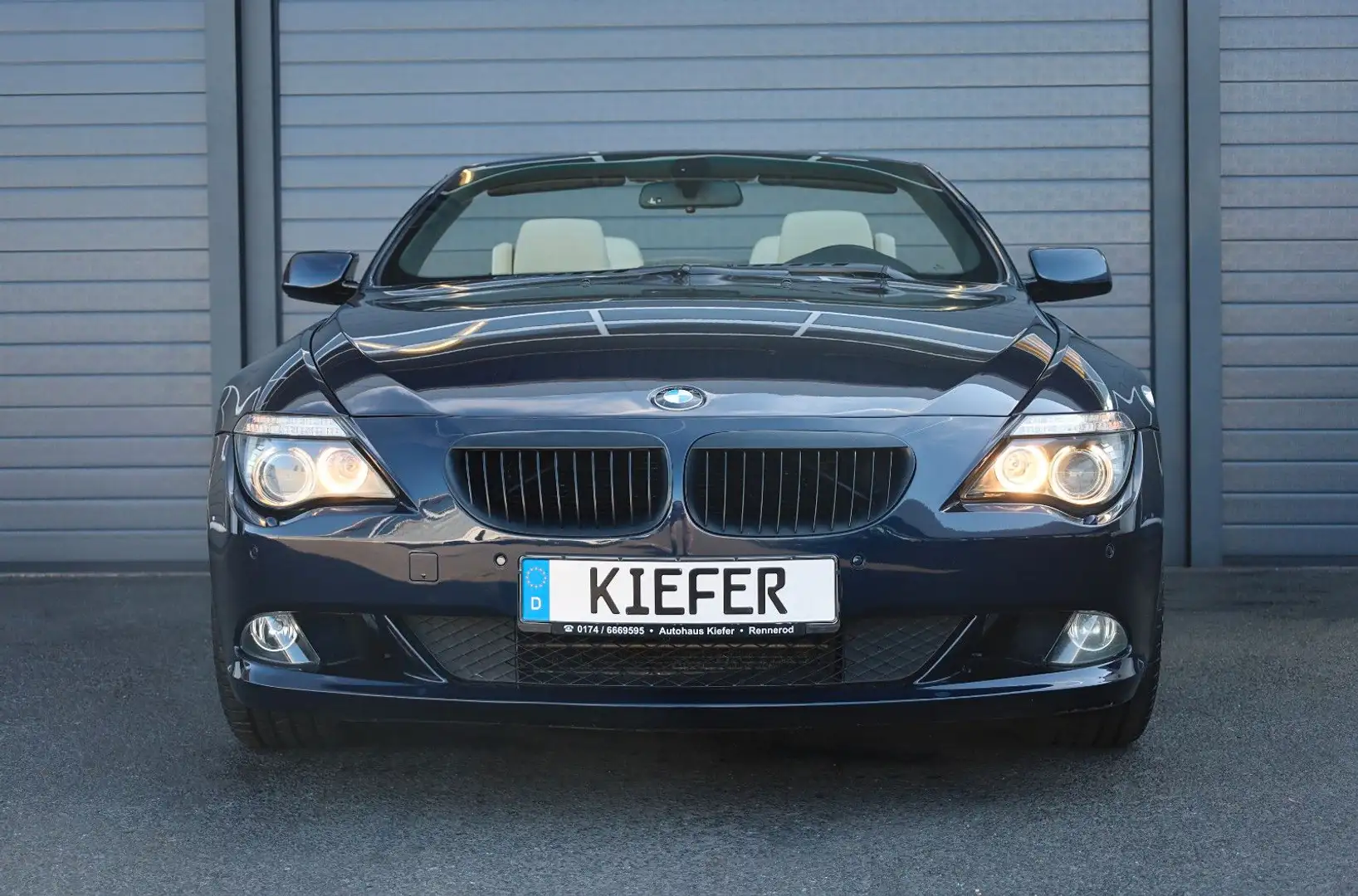 BMW 650 i Cabrio 4.8i V8/NAVI/LHZ/PDC/R19 Blau - 2