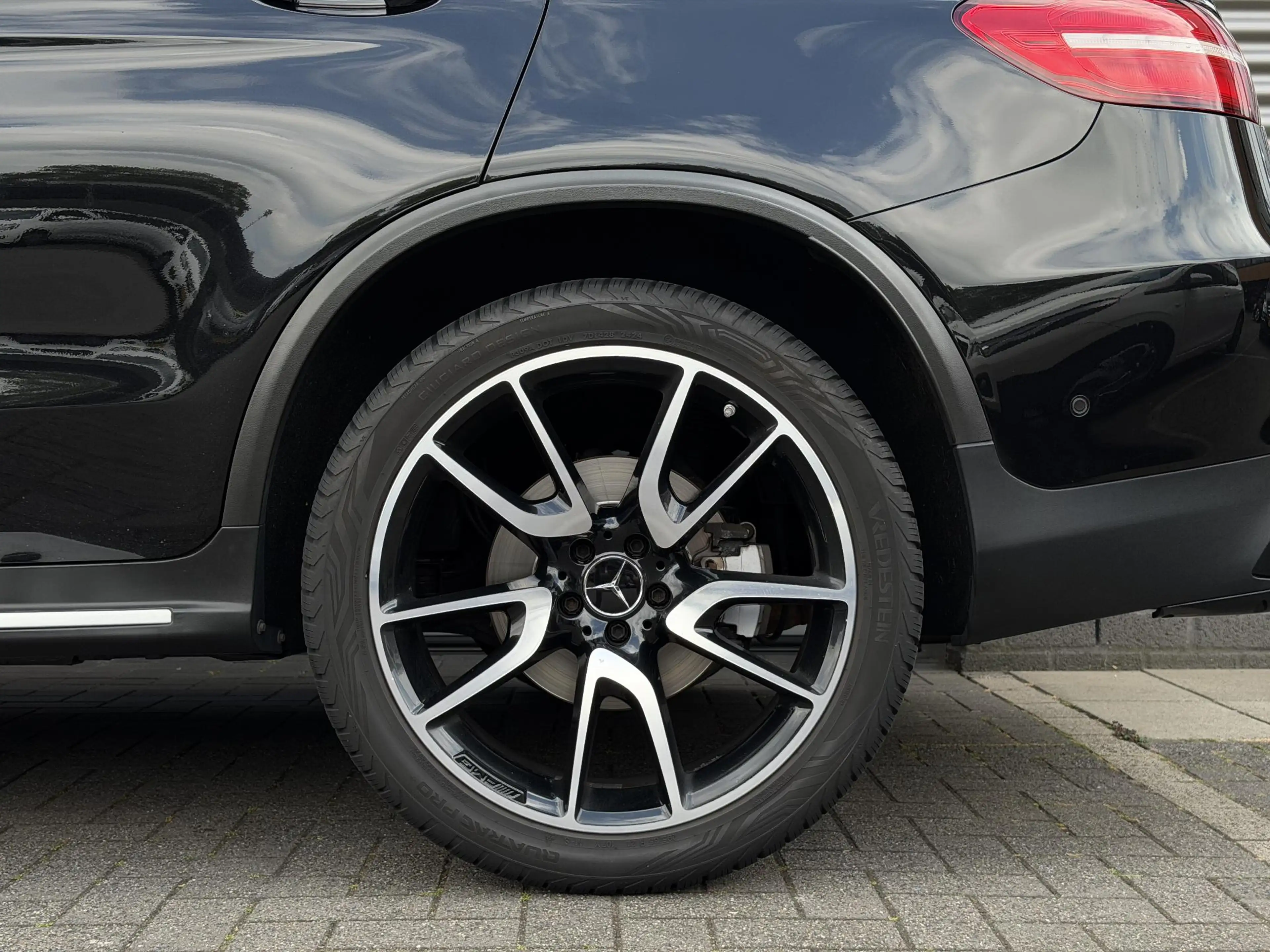 Mercedes-Benz GLC 43 AMG Coupé 4MATIC Memory | 360 | 367PK — photo 11